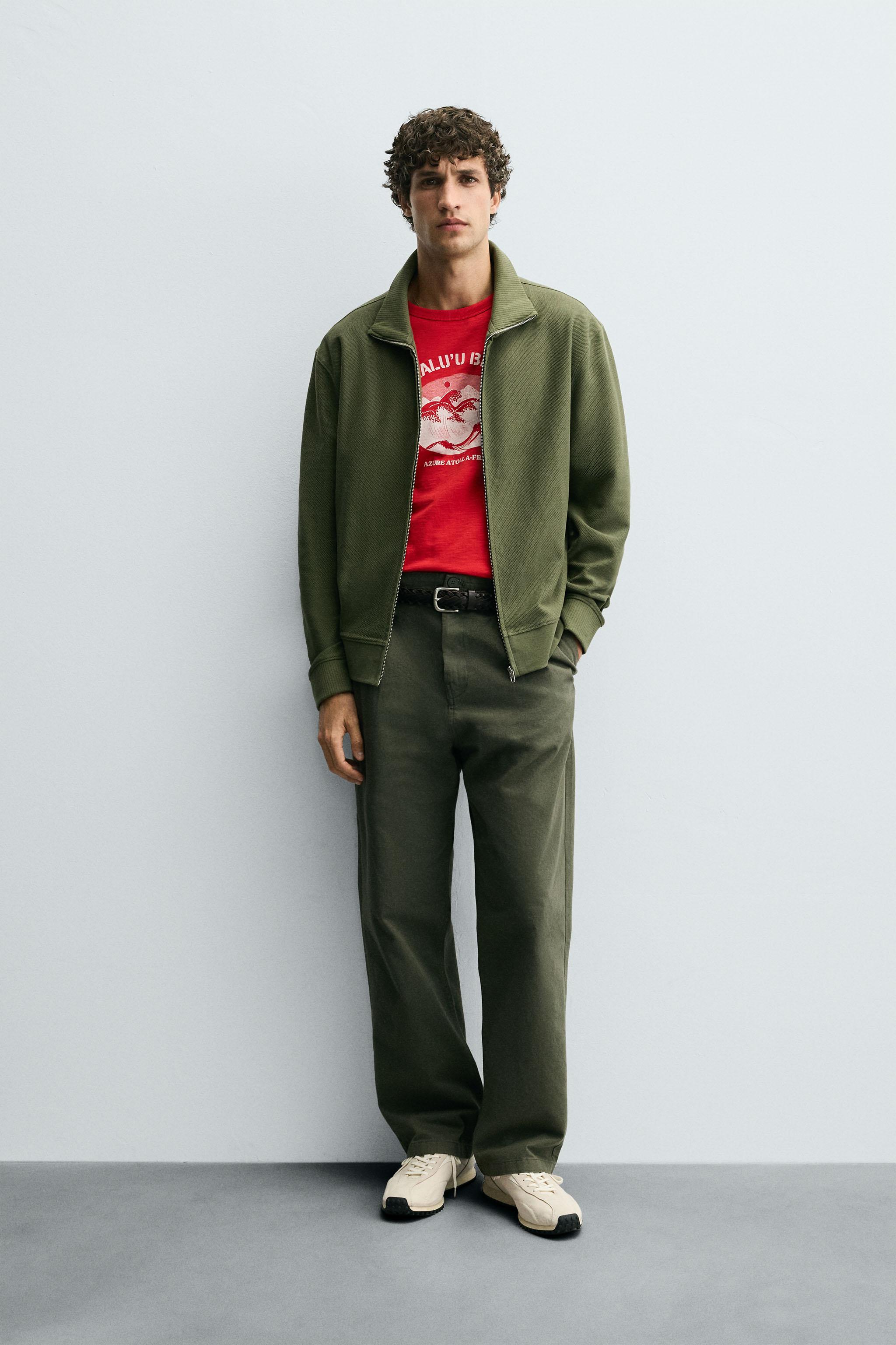 LIGHTWEIGHT QUARTER-ZIP SWEATSHIRT