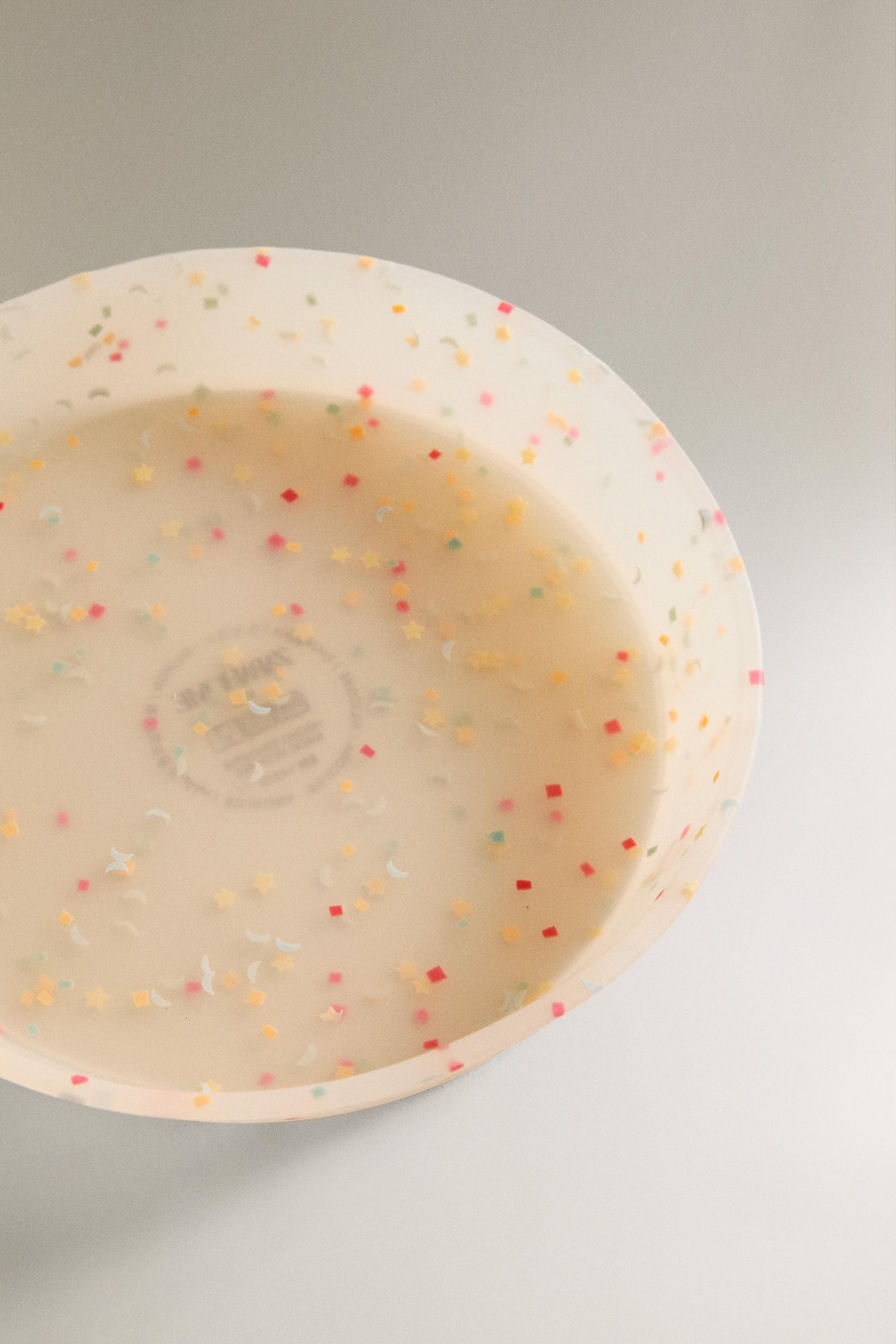 CHILDREN'S CONFETTI SILICONE PLATE