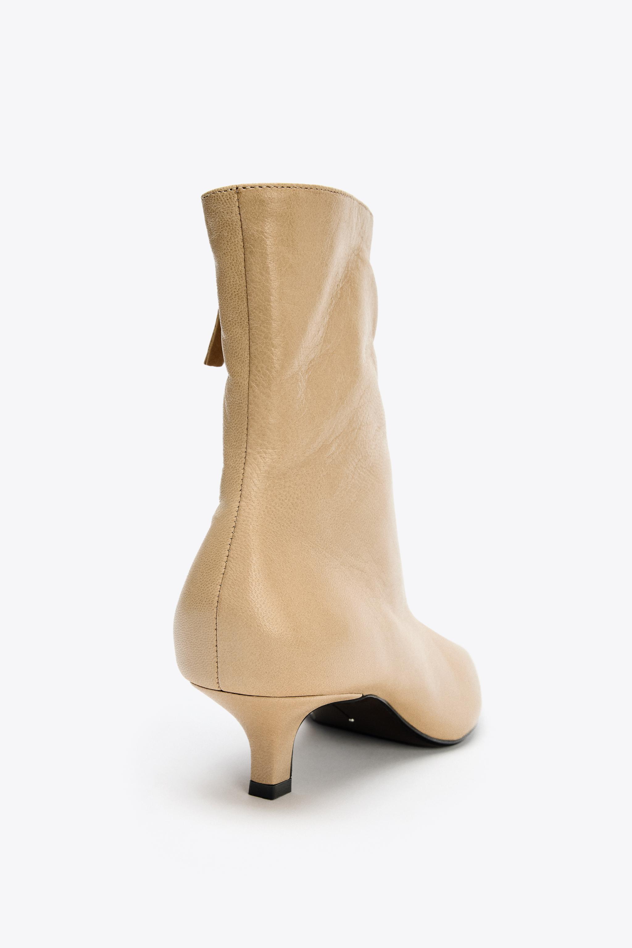 LEATHER HEELED ANKLE BOOTS
