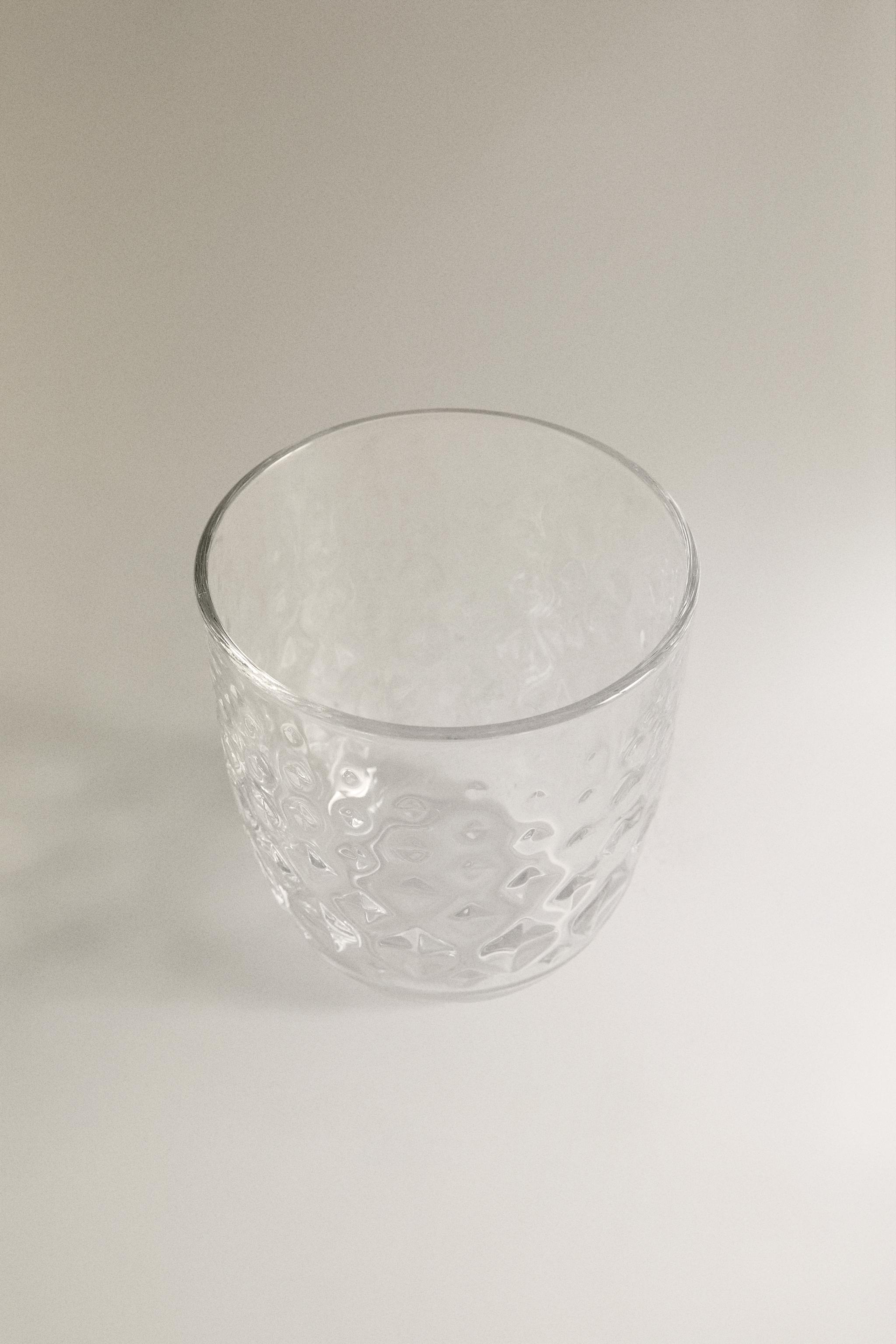 RAISED DESIGN TUMBLER