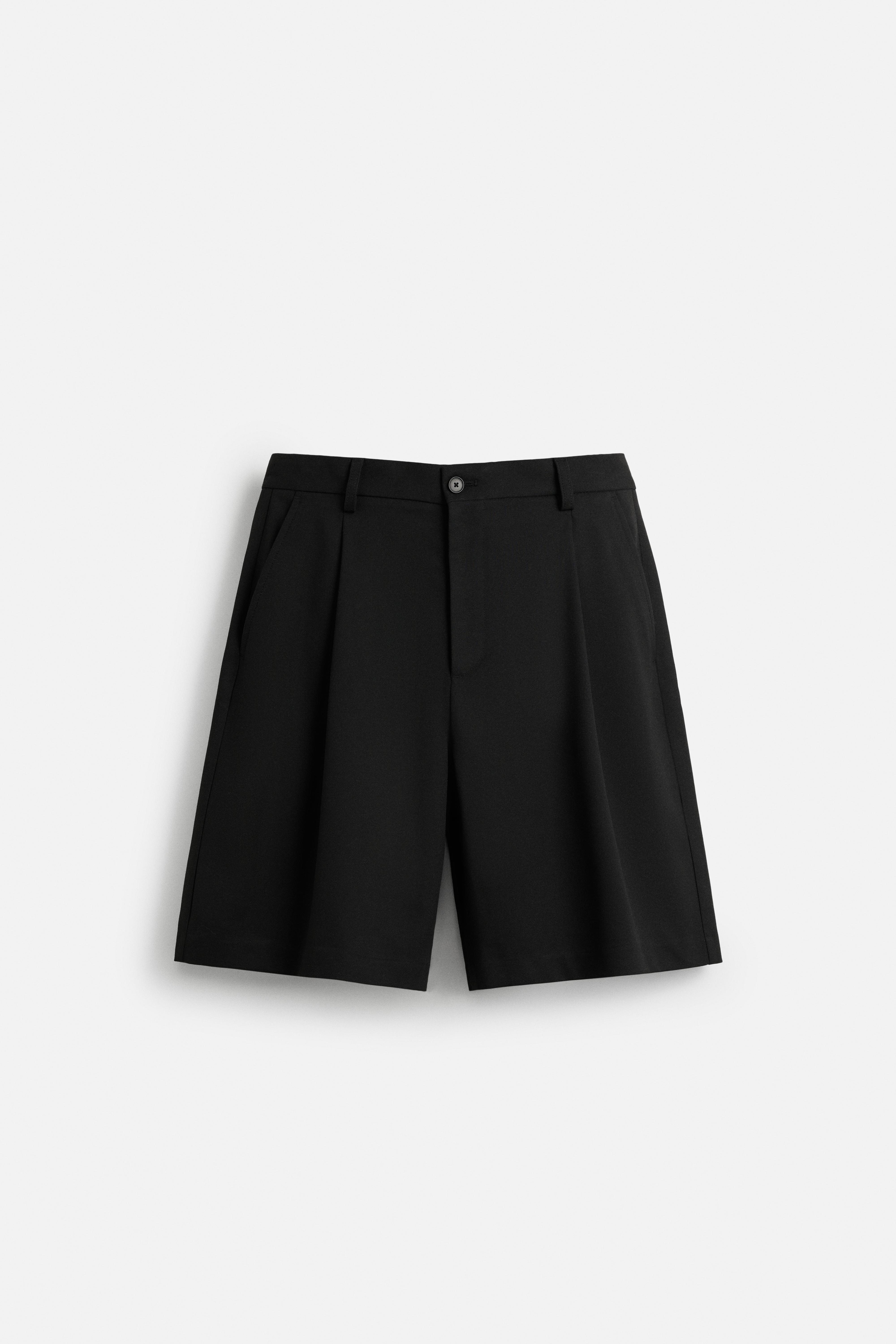 PLEATED RELAXED FIT SHORTS