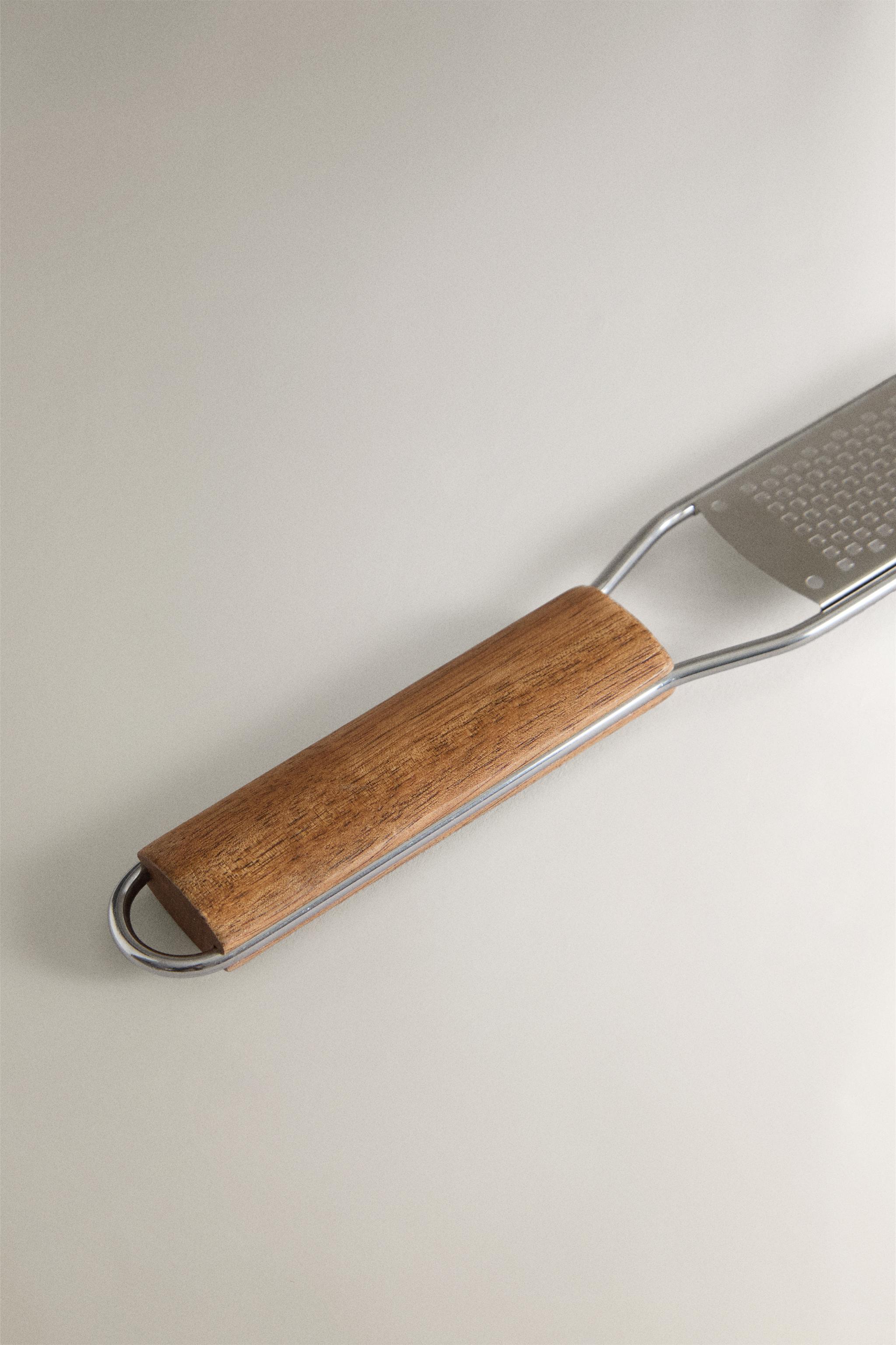 ACACIA STEEL GRATER