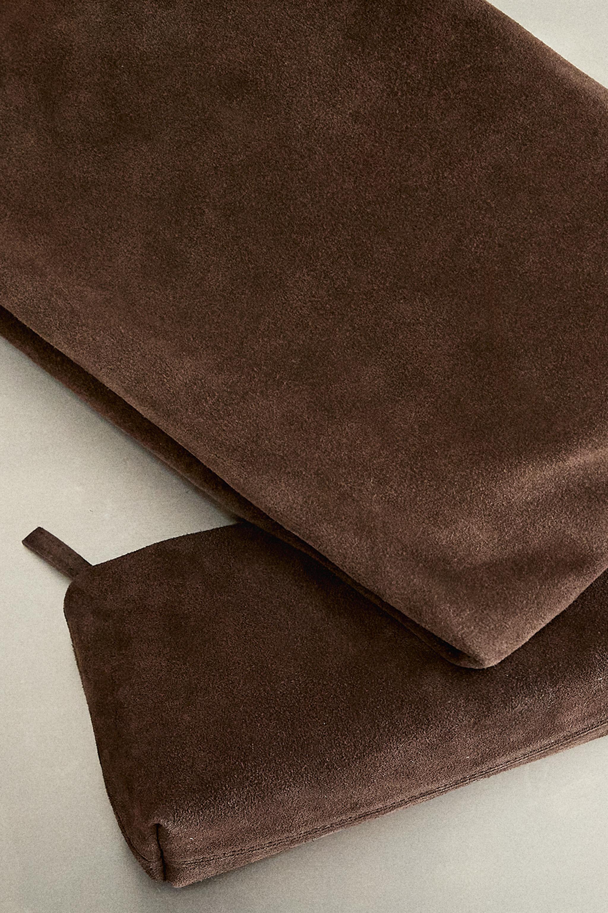 MEDIUM SPLIT SUEDE MAKEUP BAG