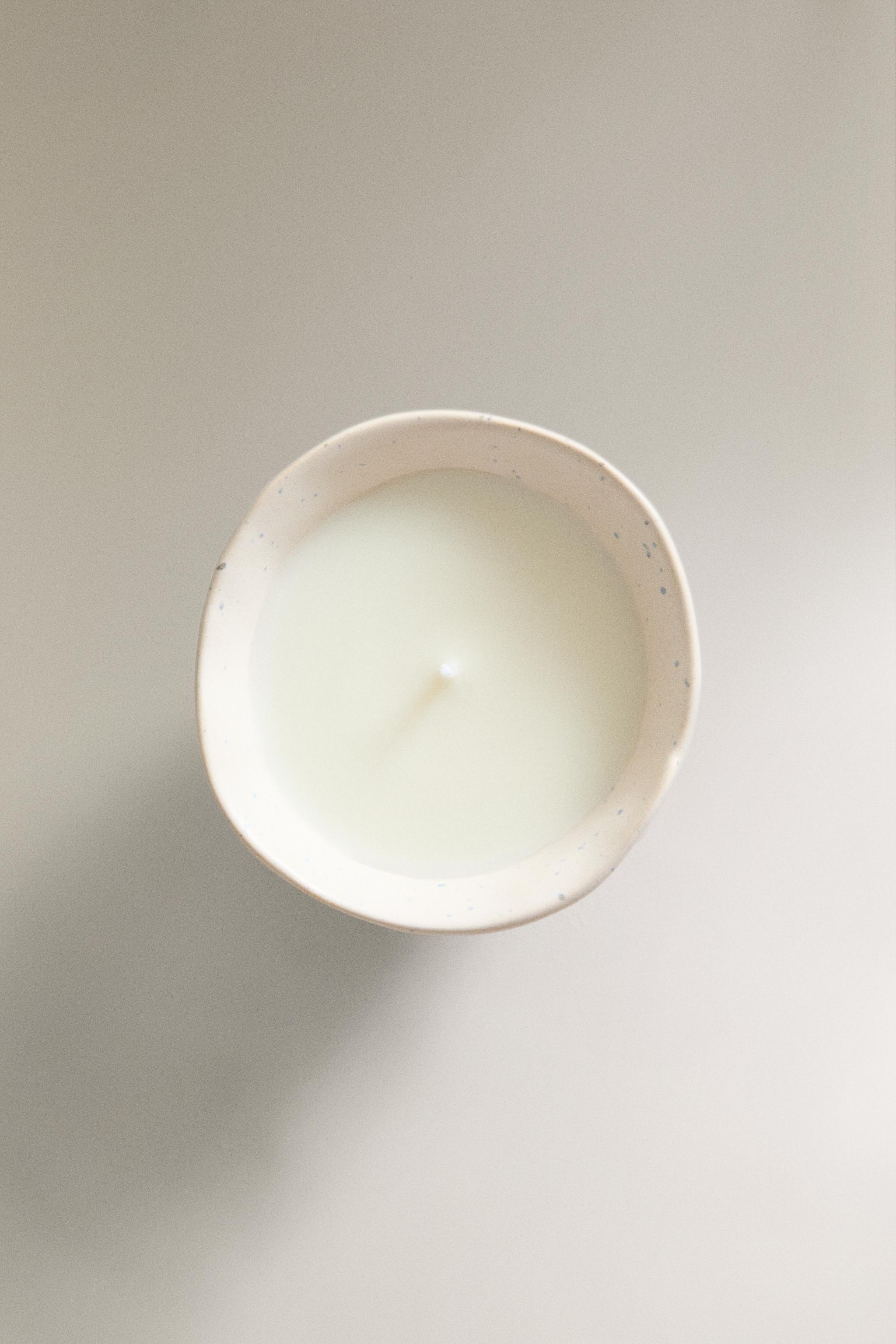 (120 G) CRÈME MIMOSA SCENTED CANDLE
