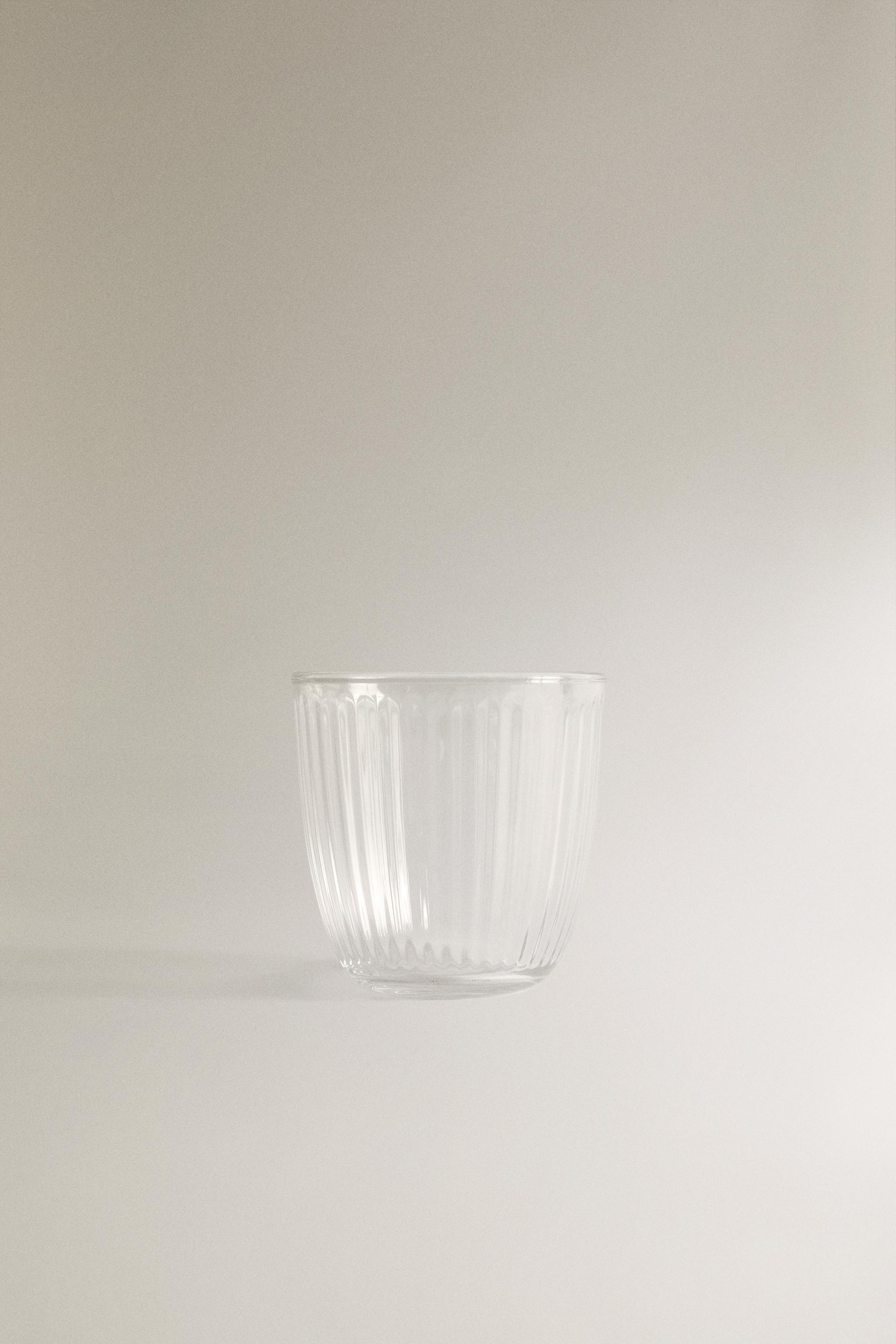 LINEAR-DESIGN GLASS TUMBLER