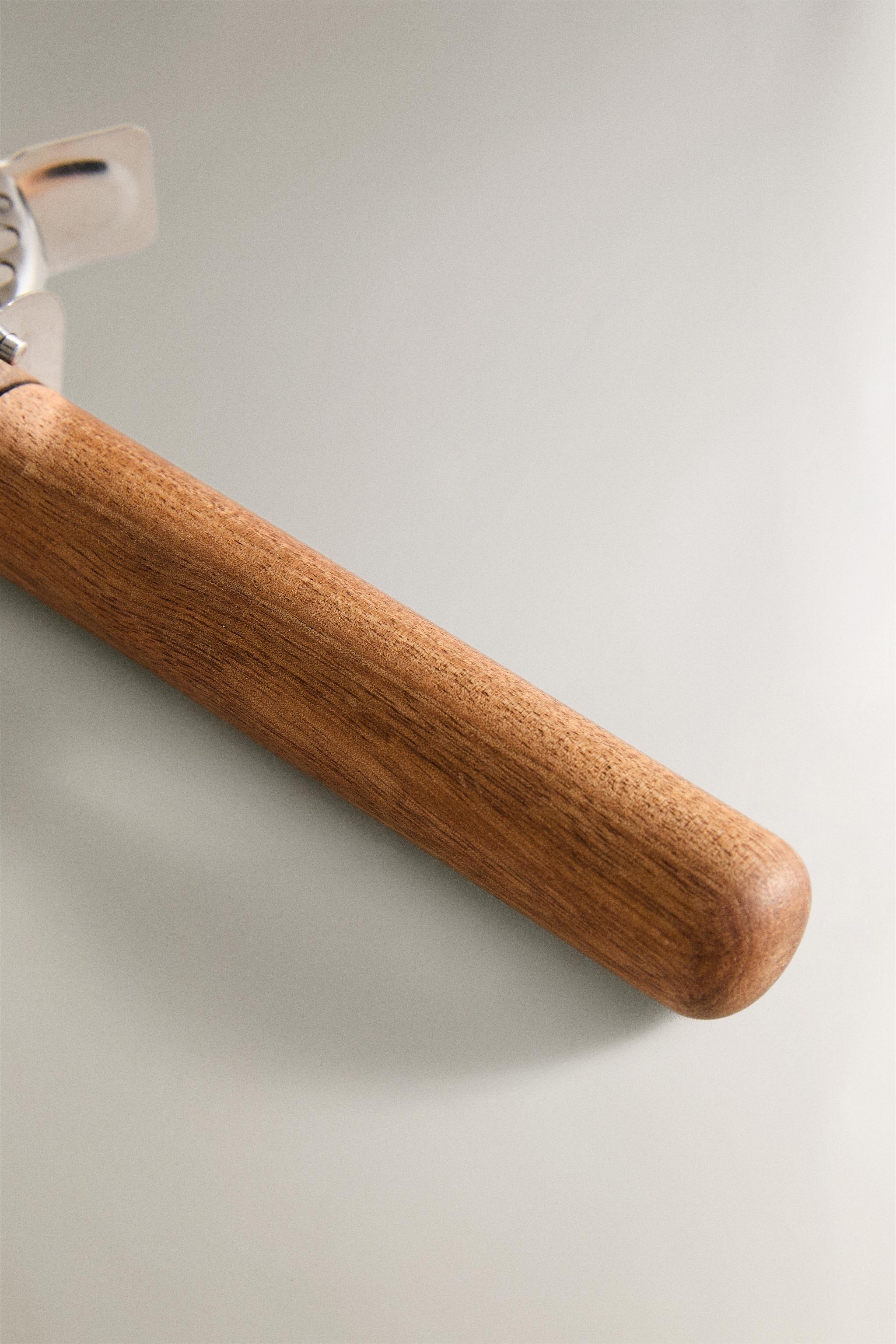 ICE-CREAM SCOOP WITH ACACIA WOOD HANDLE
