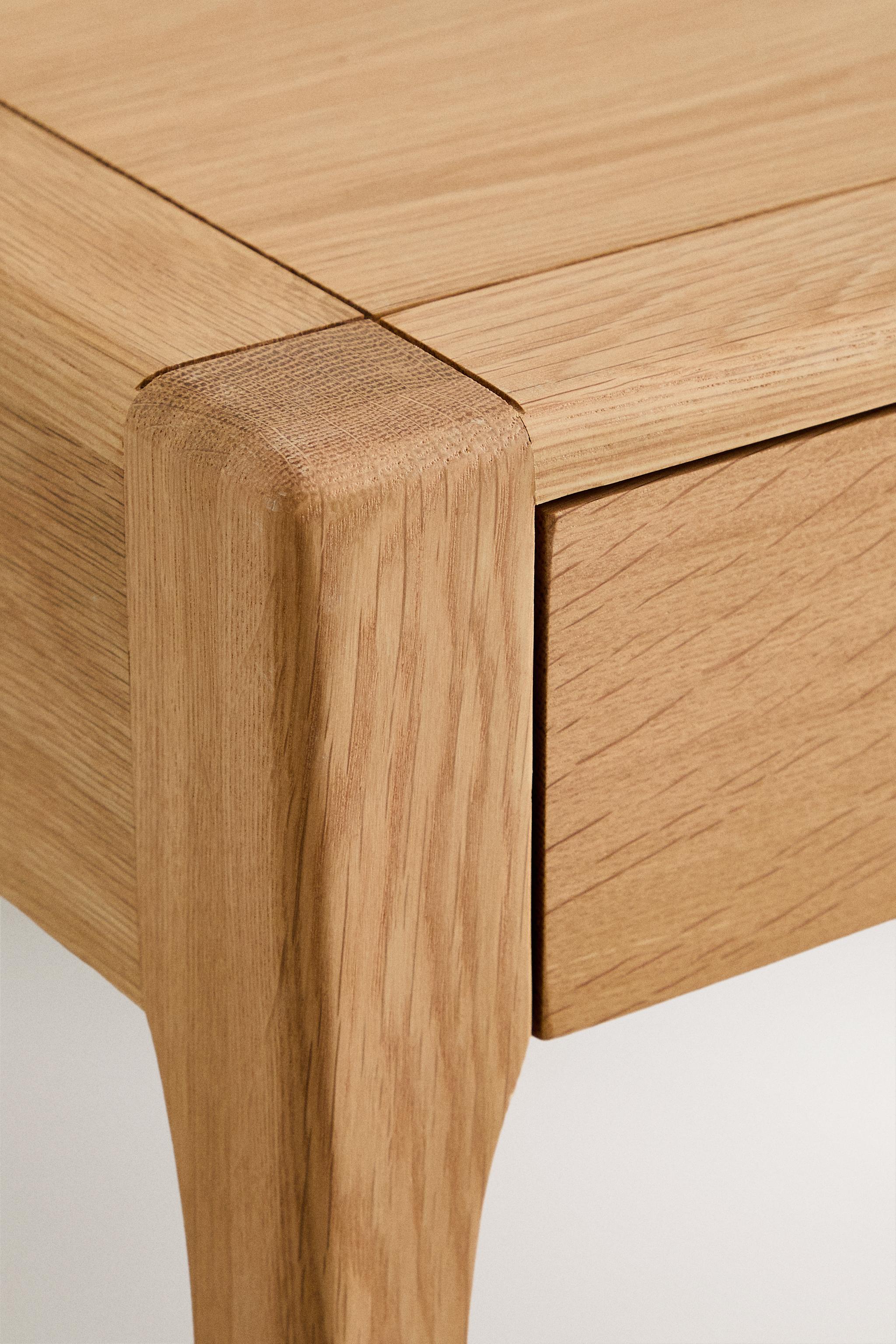 OAK NIGHTSTAND WITH DRAWER