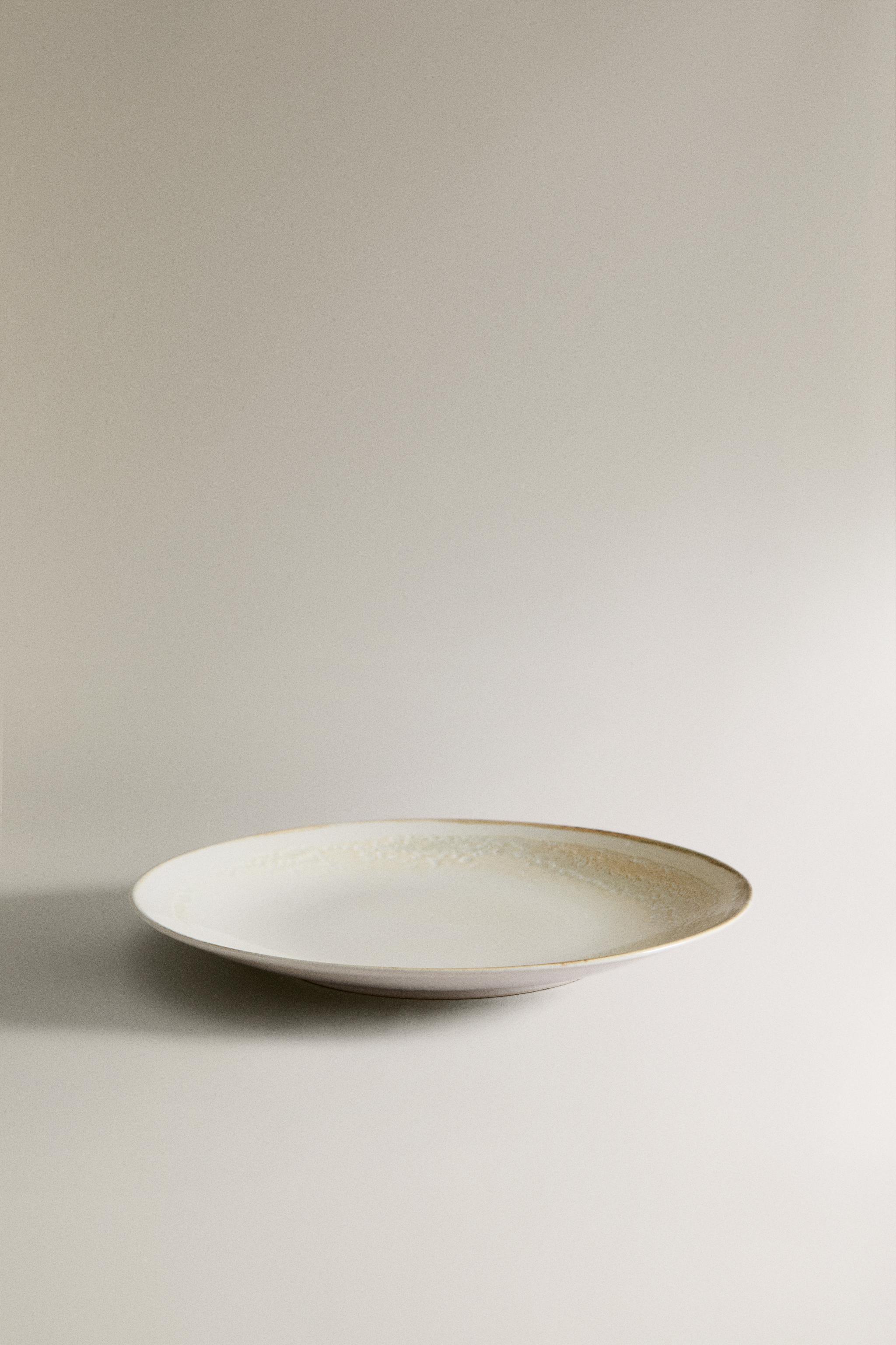 STONEWARE DINNER PLATE