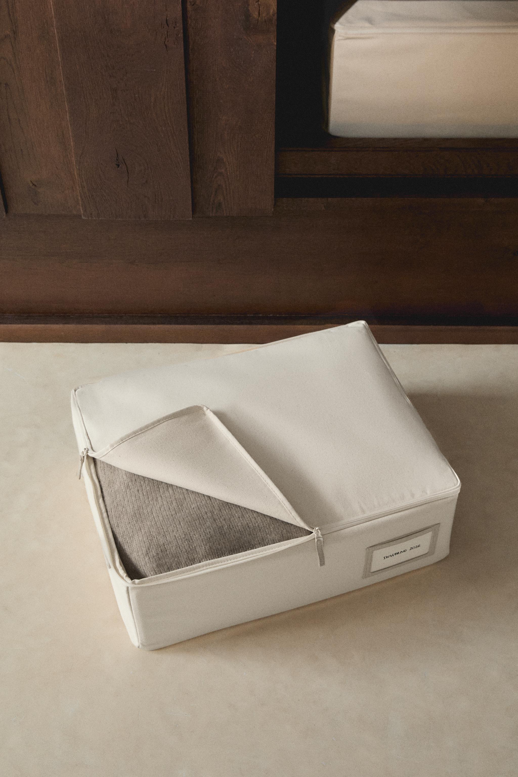 MEDIUM WARDROBE ORGANIZER BOX