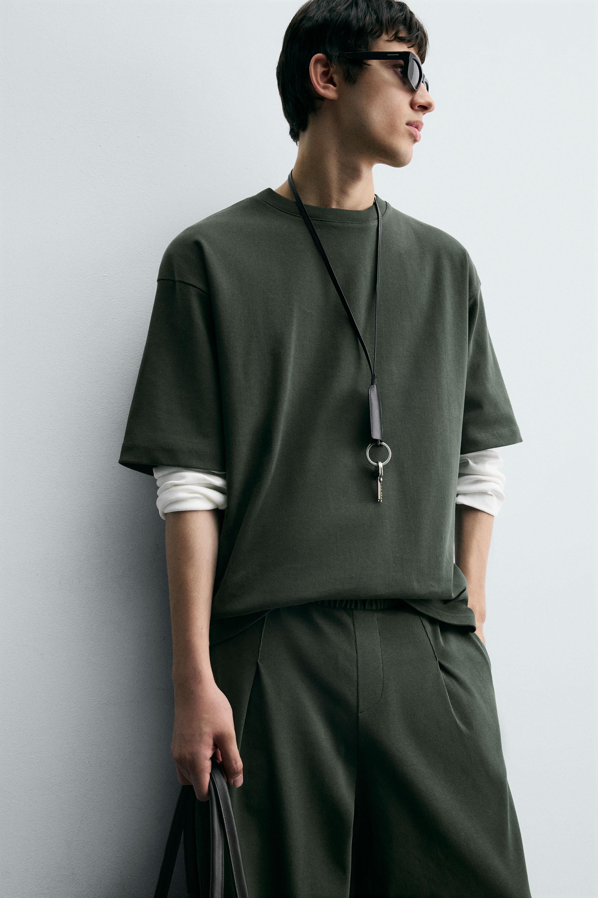 WIDE FIT PLEATED JOGGER PANTS