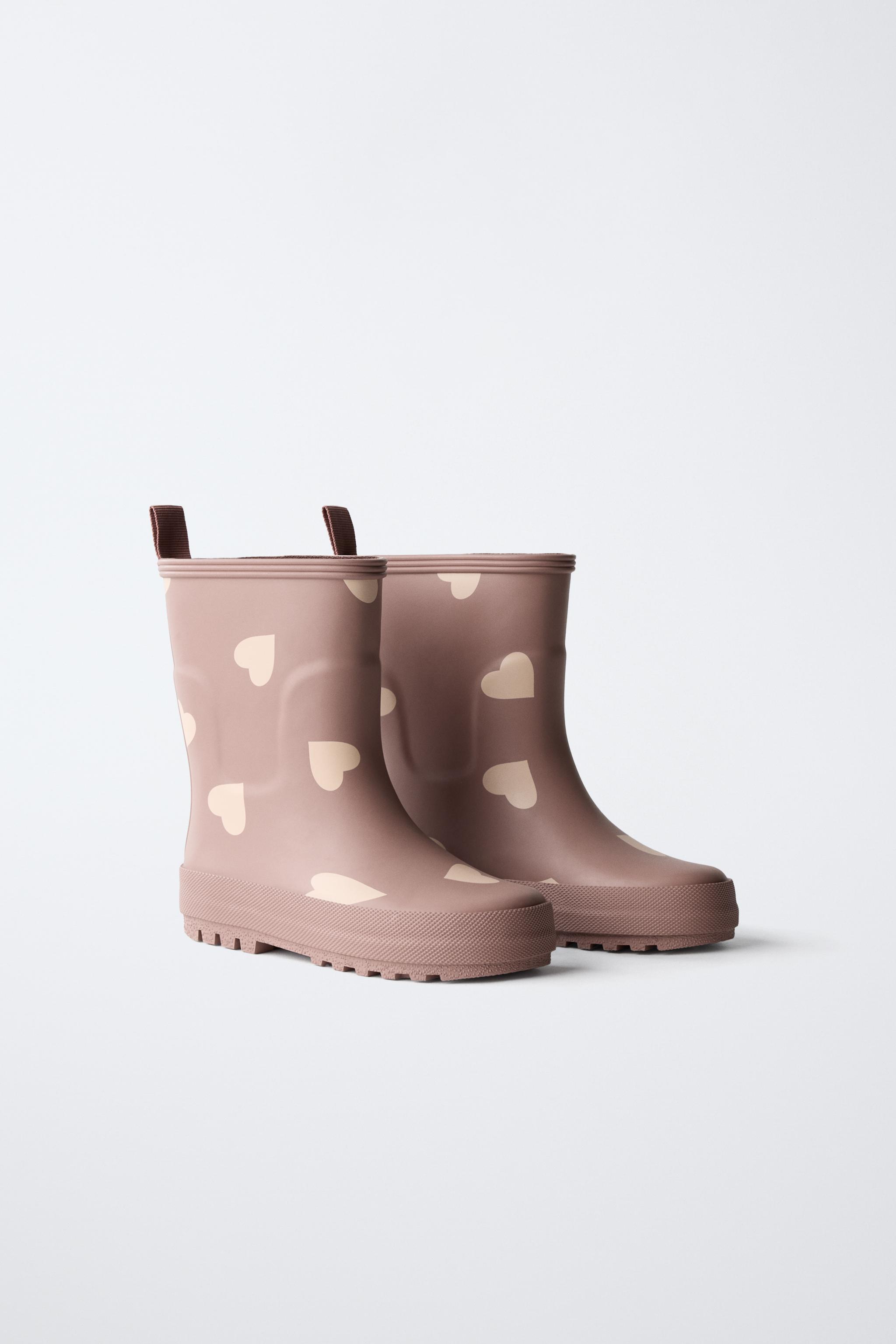 HEART PRINT RAIN BOOTS