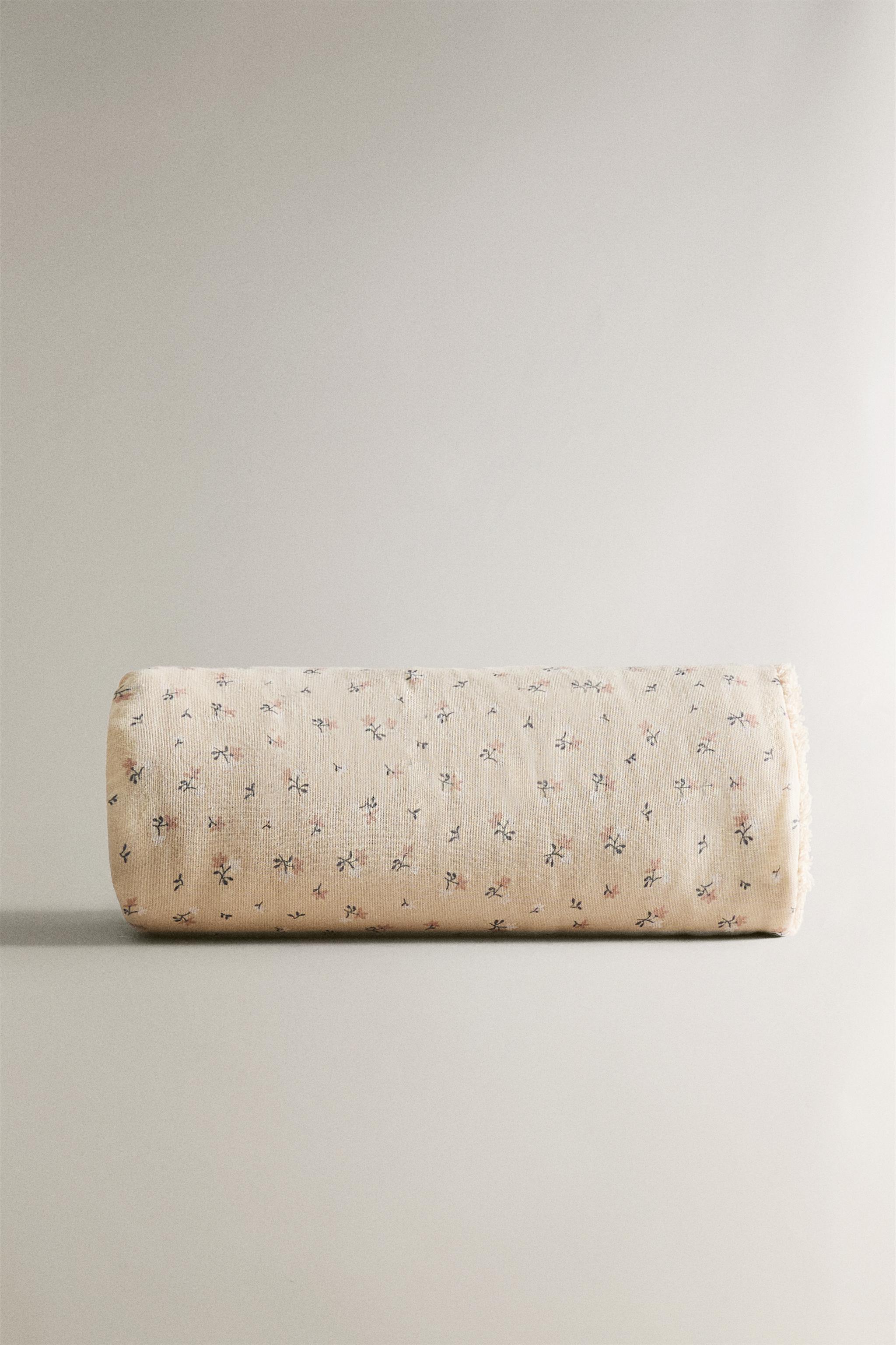 CHILDREN'S BATH TOWEL WITH TULIPS