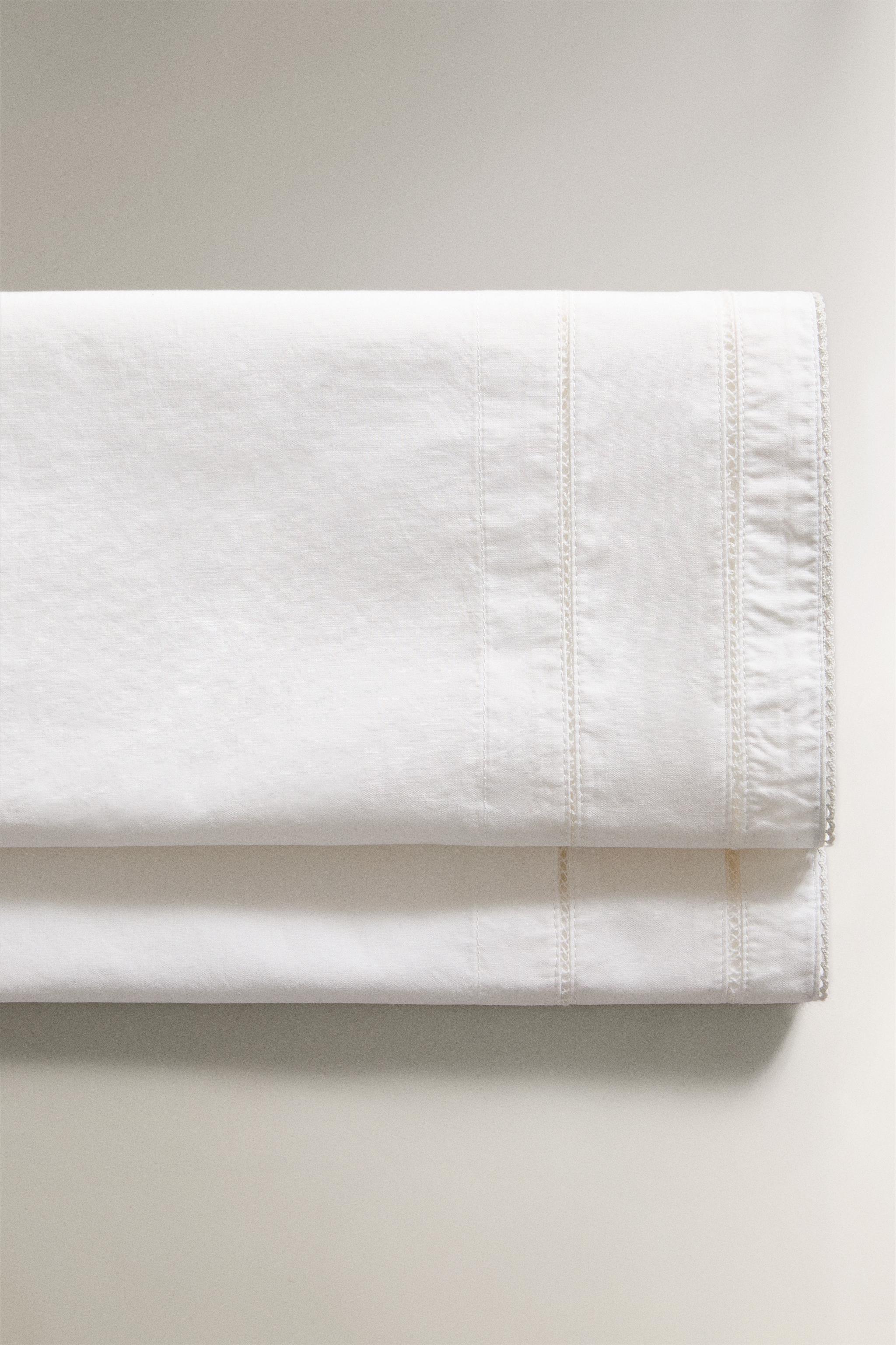 HEMSTITCHED POPLIN MINI CRIB SHEET SET