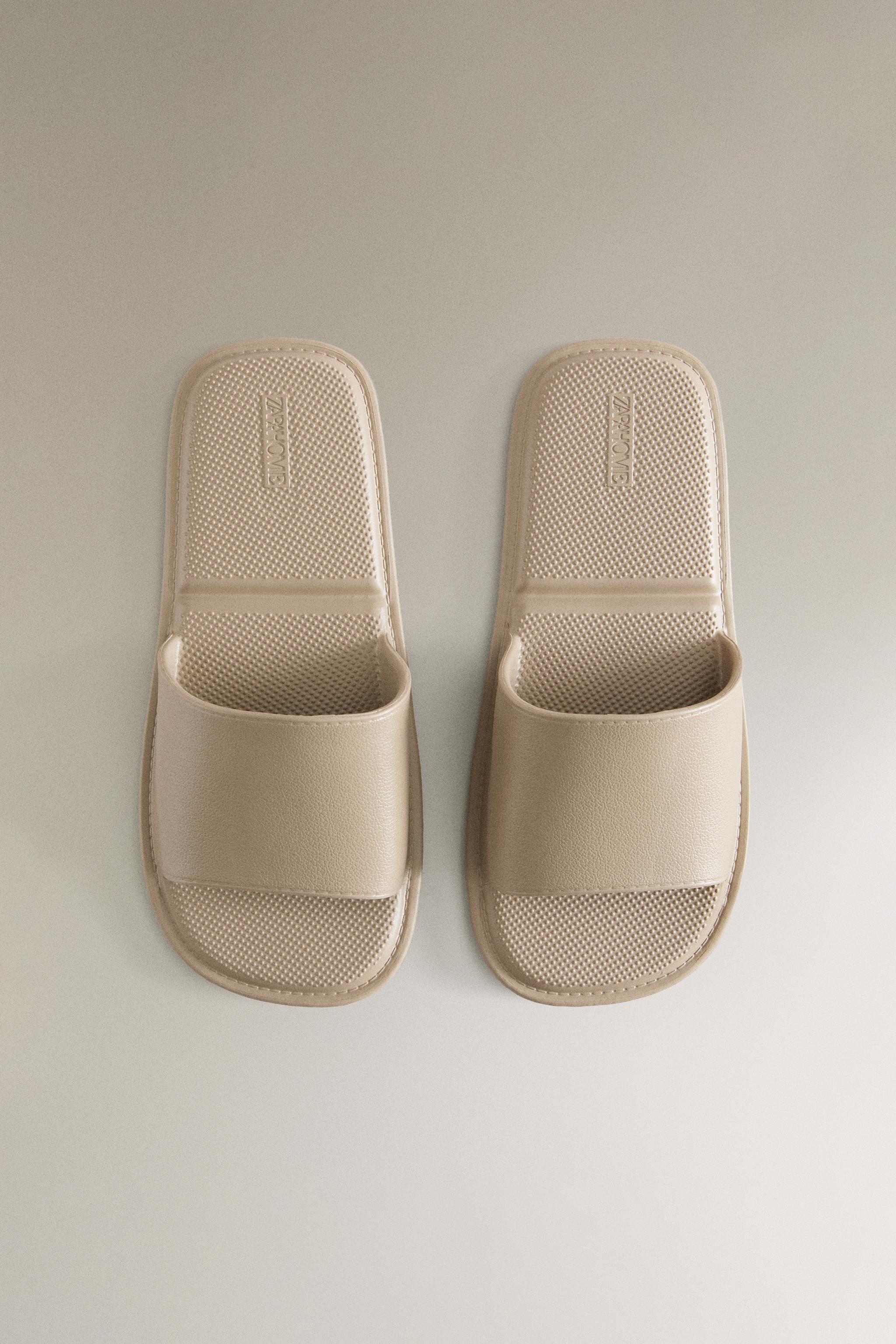 BATHROOM SLIDER SLIPPERS