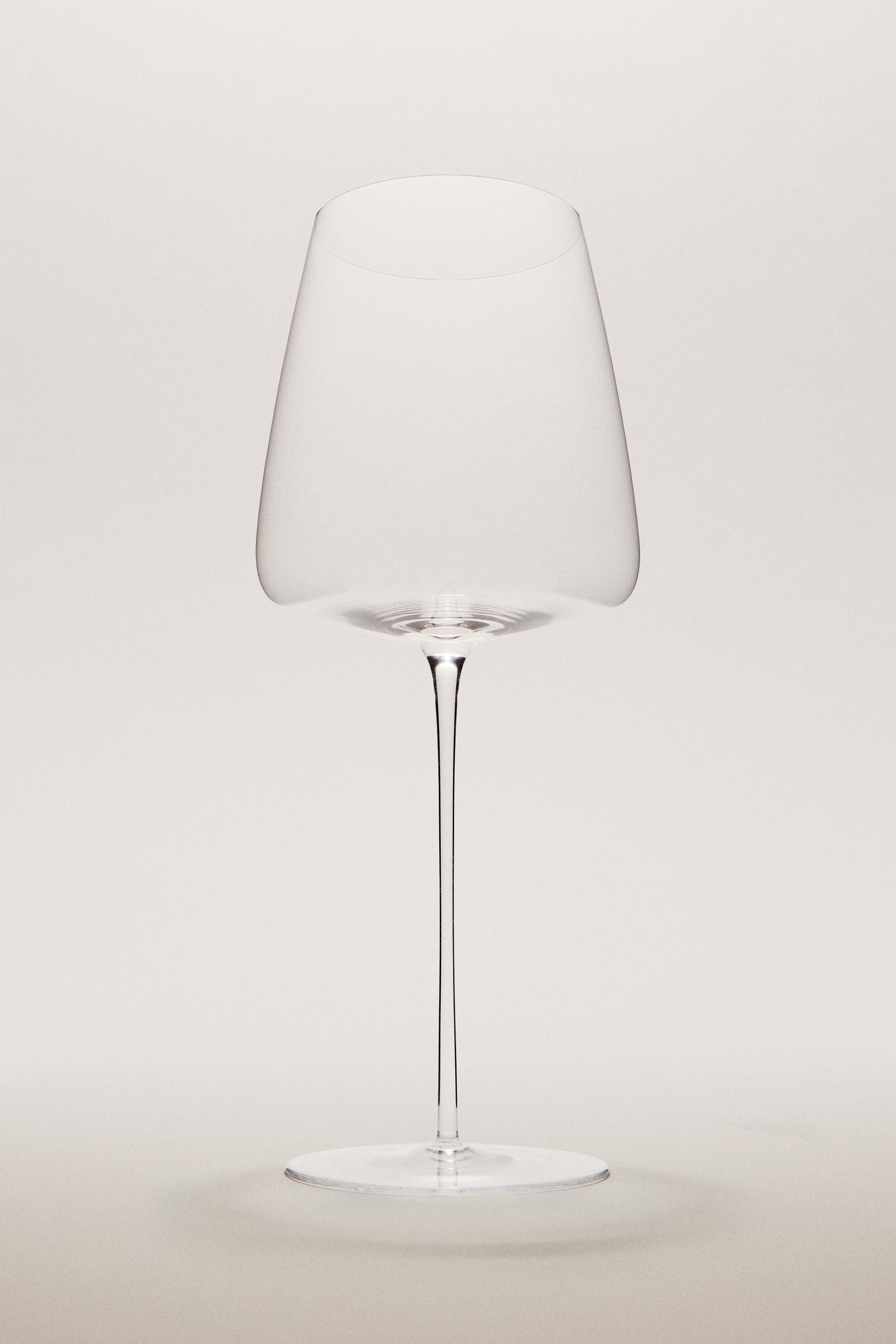ULTRA LIGHTWEIGHT WINE GLASS