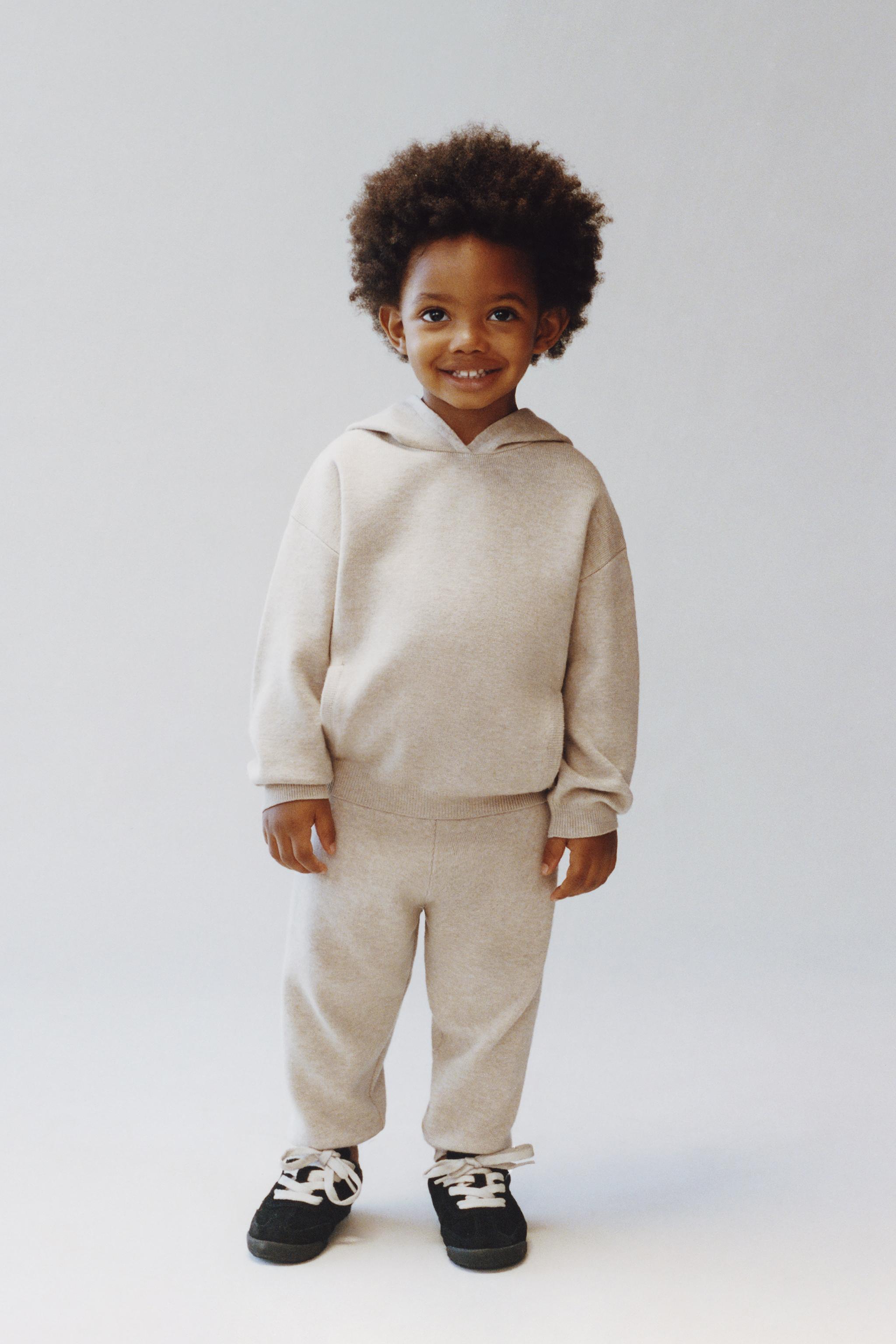 KNIT HOODED SWEATSHIRT