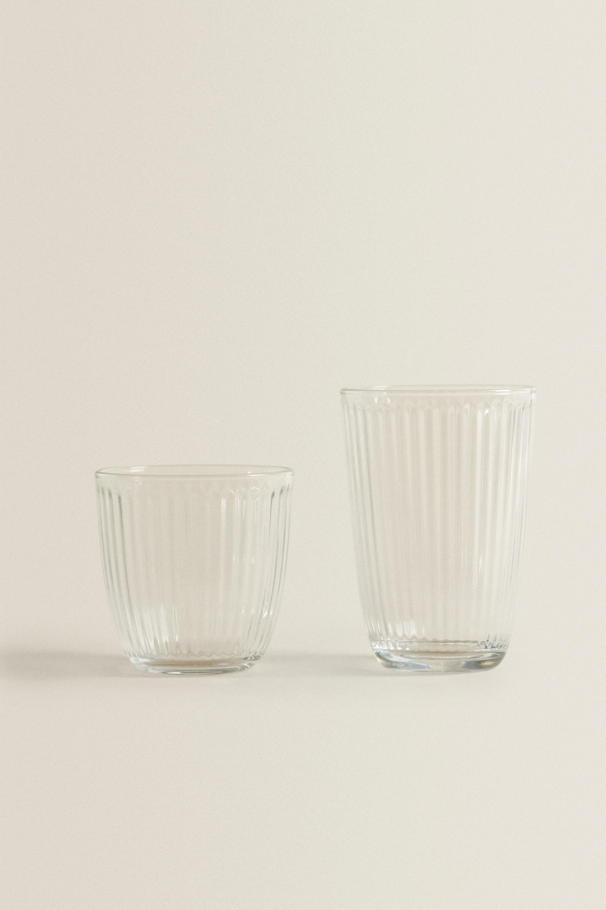 LINE-DESIGN GLASS SOFT DRINK TUMBLER