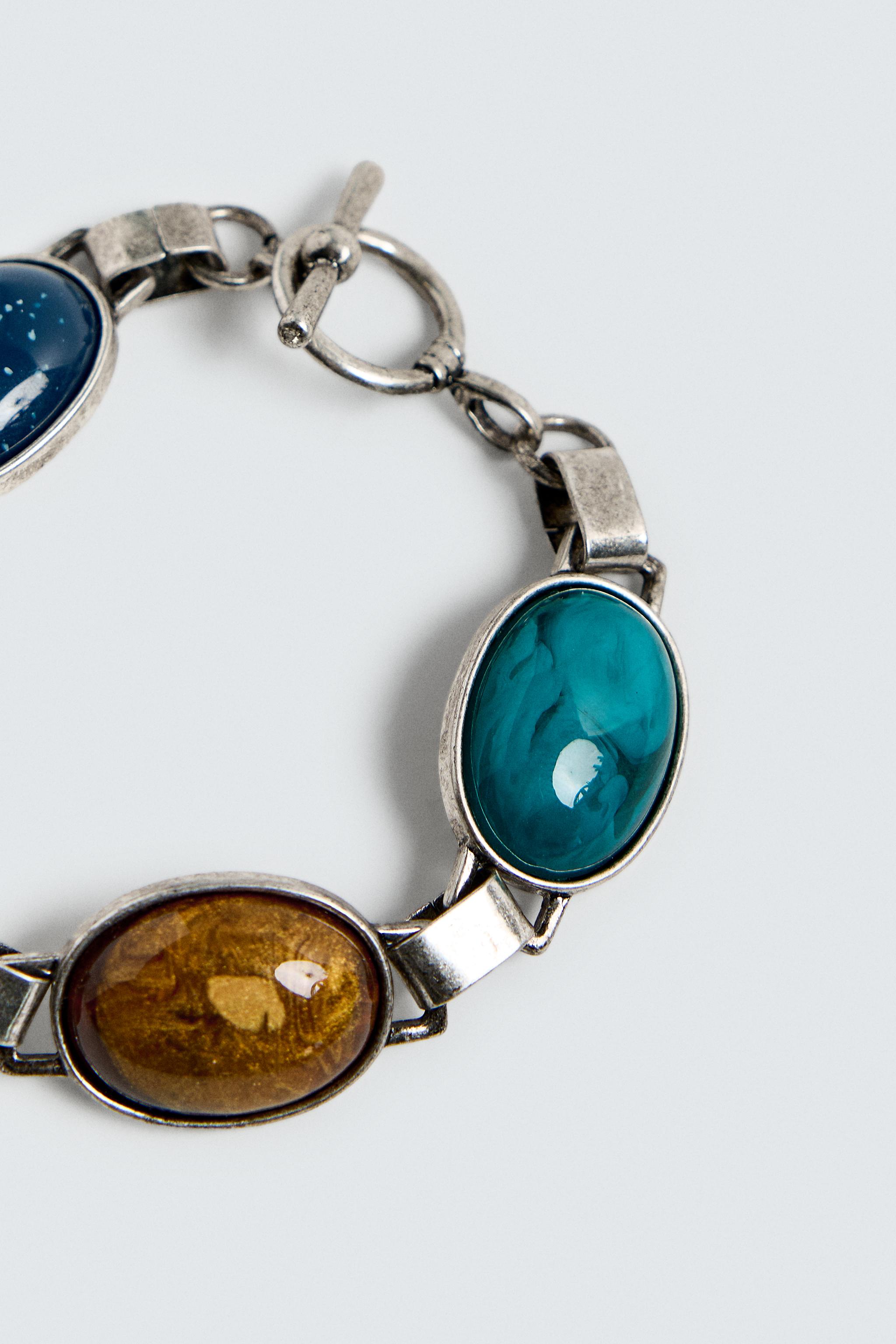 CONTRAST BEAD BRACELET