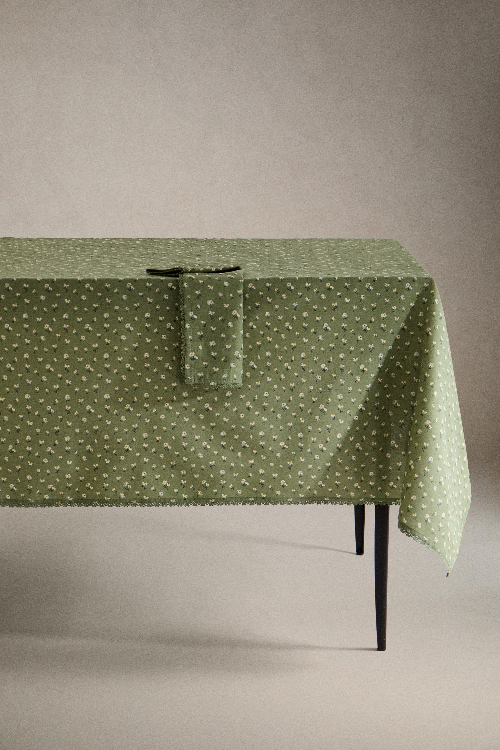 DAISY COTTON TABLECLOTH