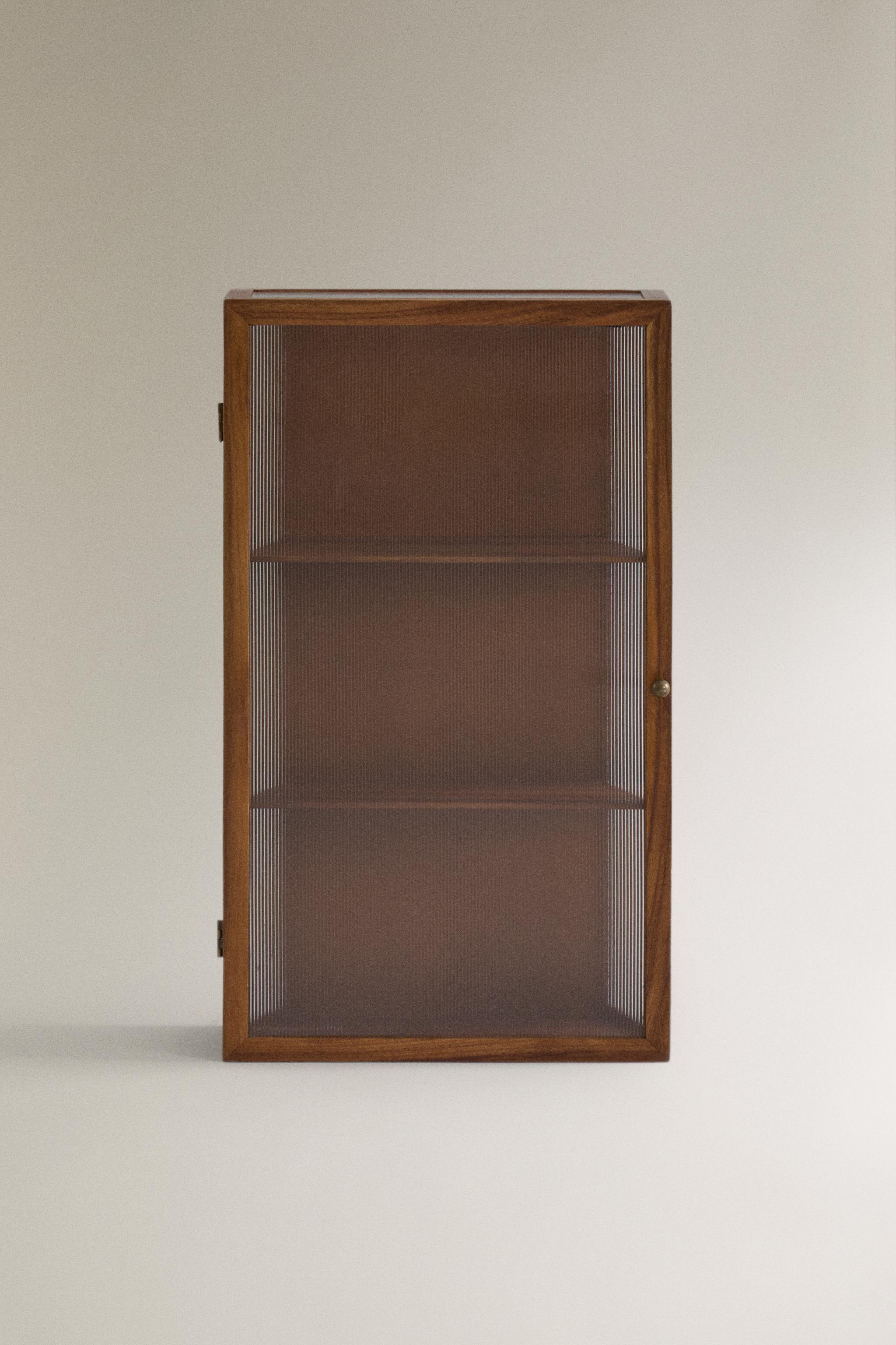 WALL STORAGE UNIT