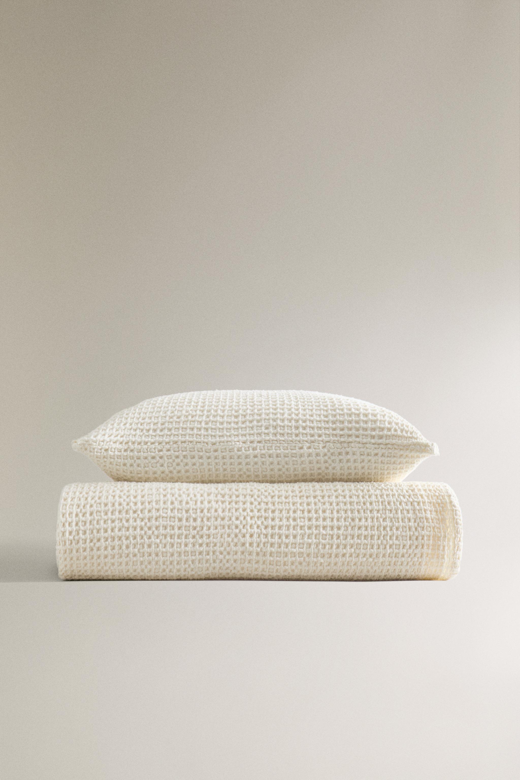 MINI WAFFLE-KNIT COTTON BEDSPREAD