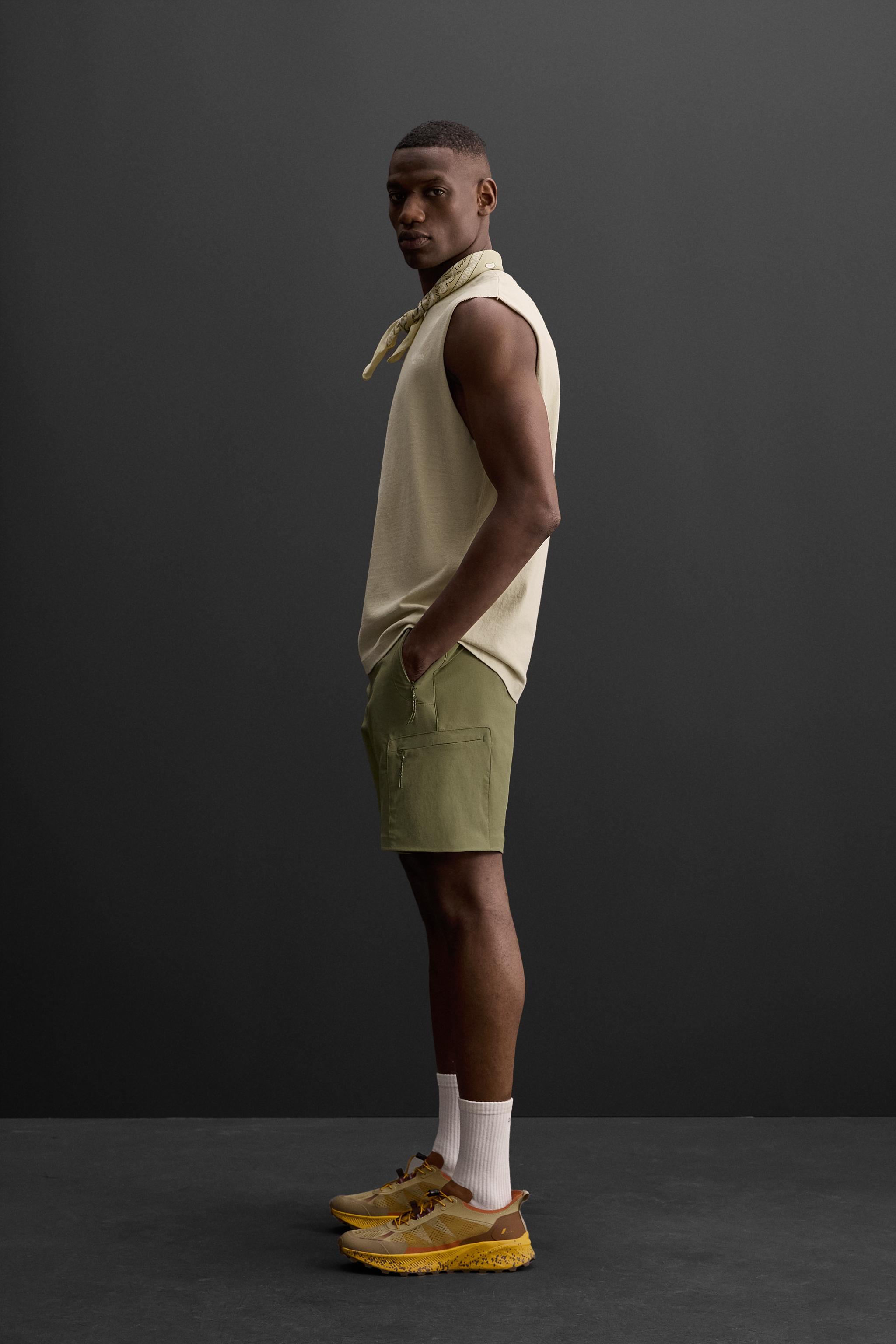 GRAPHIC PRINT TANK TOP