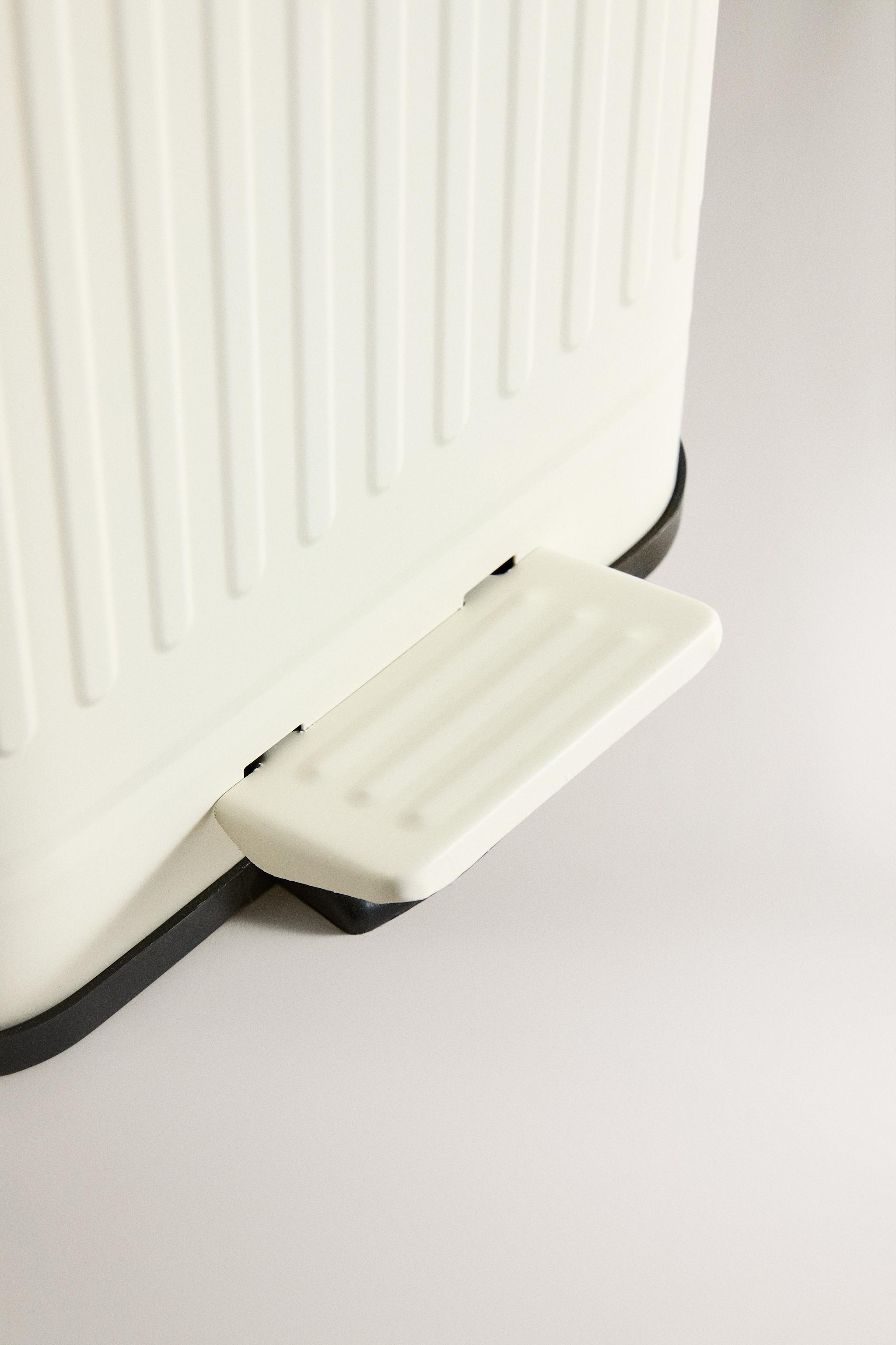 MINI KITCHEN TRASH CAN