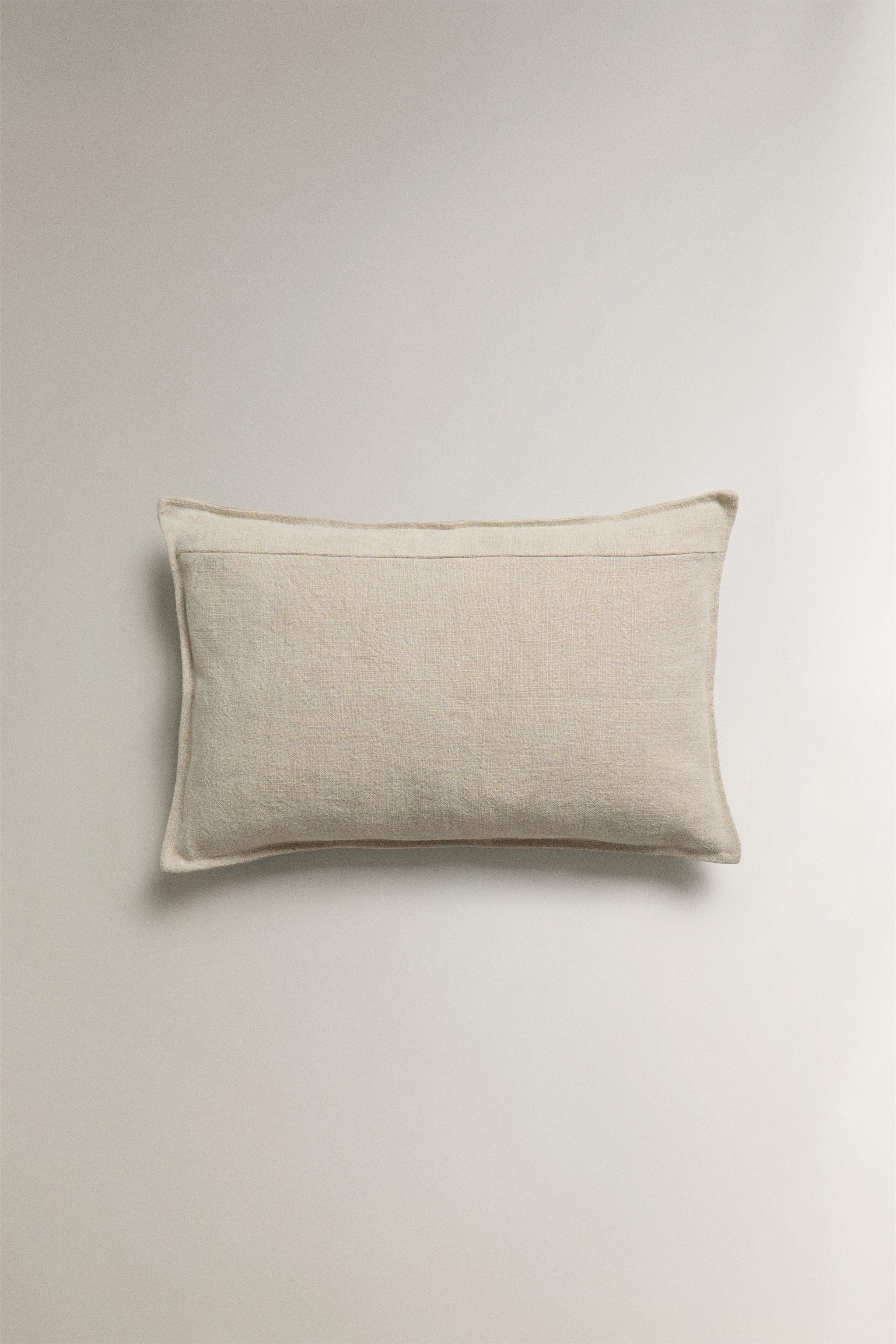 LINEN THROW PILLOW COVER WITH BACKSTITCHING