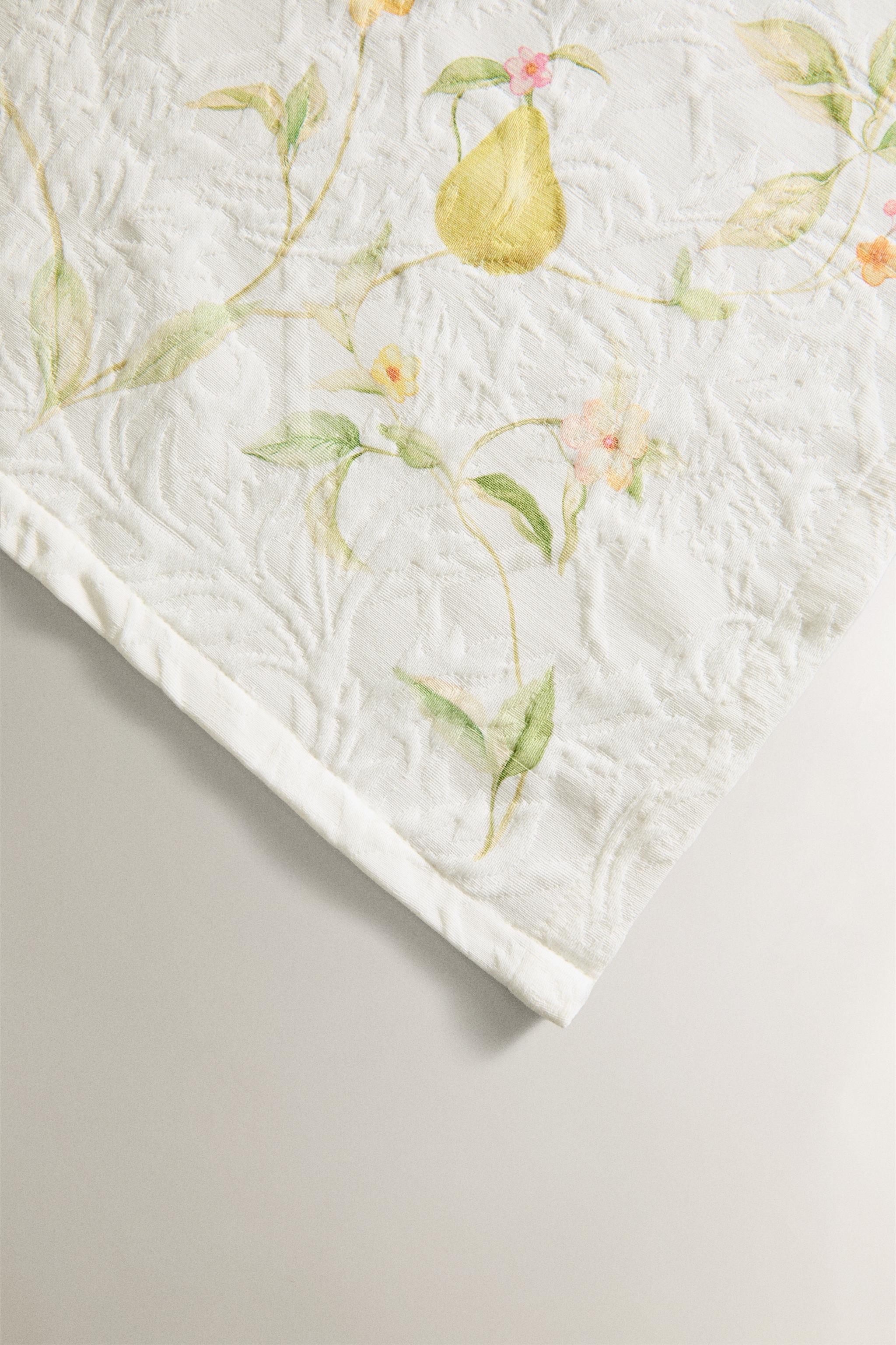 JACQUARD COTTON TABLECLOTH WITH PEARS