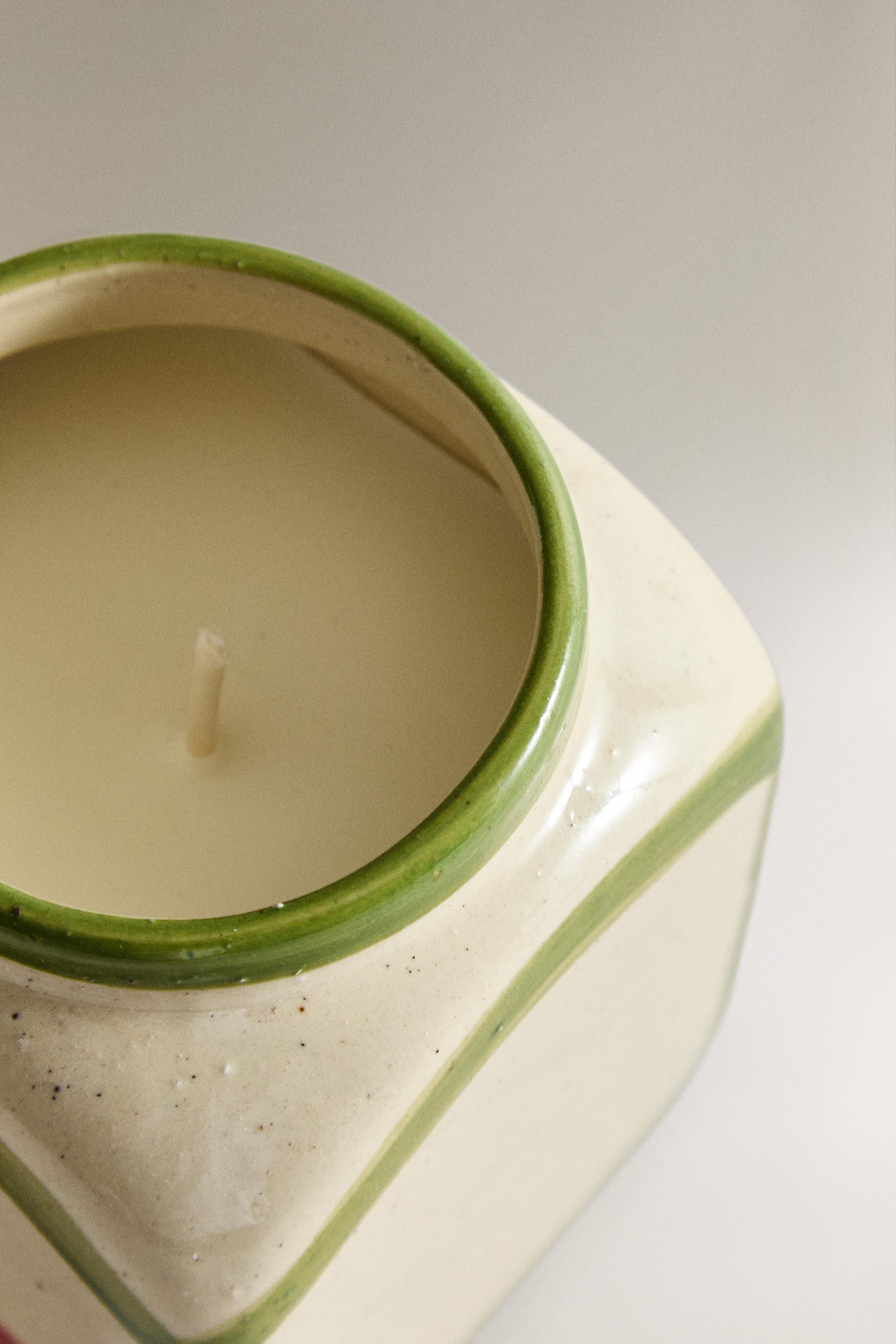 (320 G) TOMATO FIELDS SCENTED CANDLE