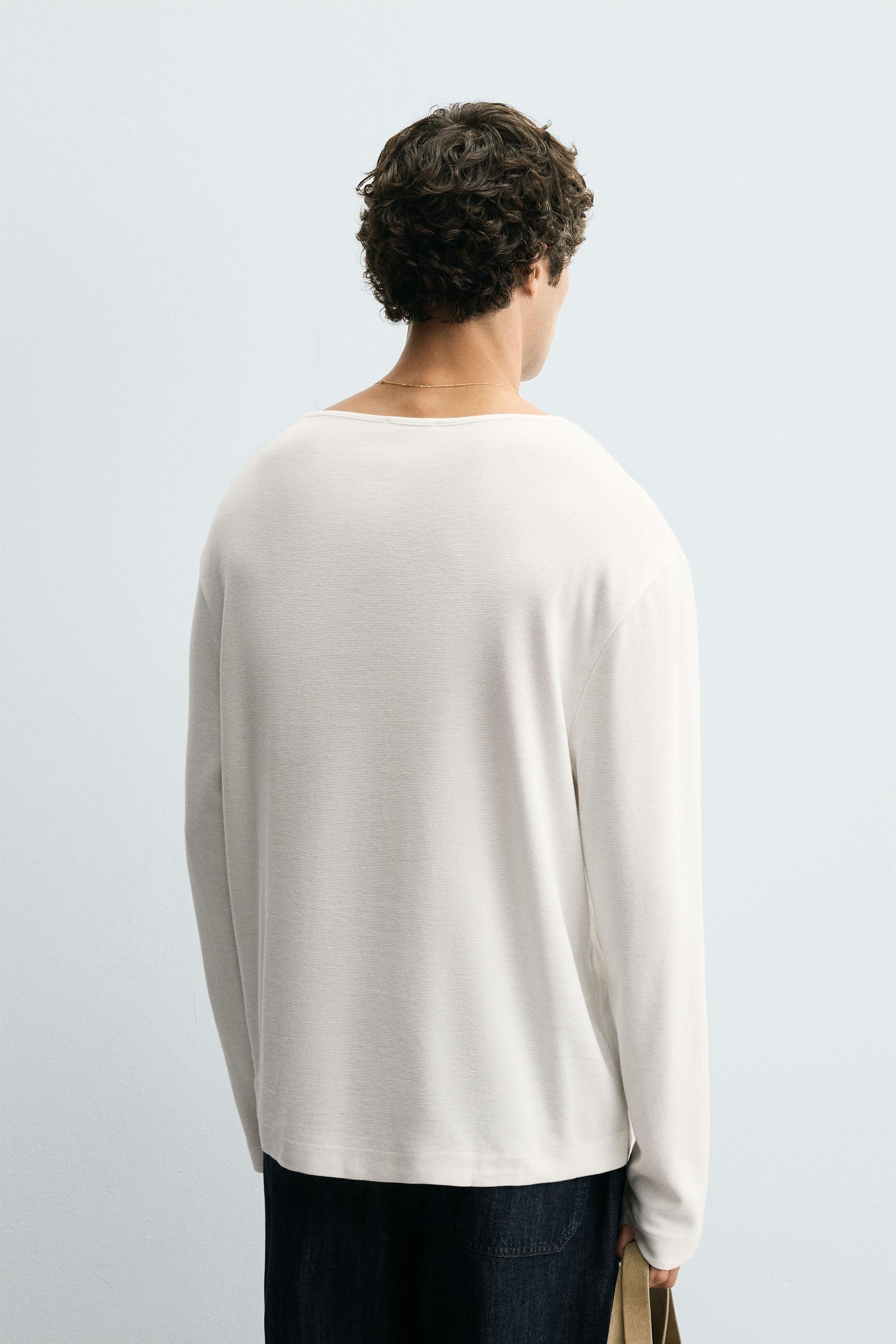 BUTTON-NECK GRID T-SHIRT