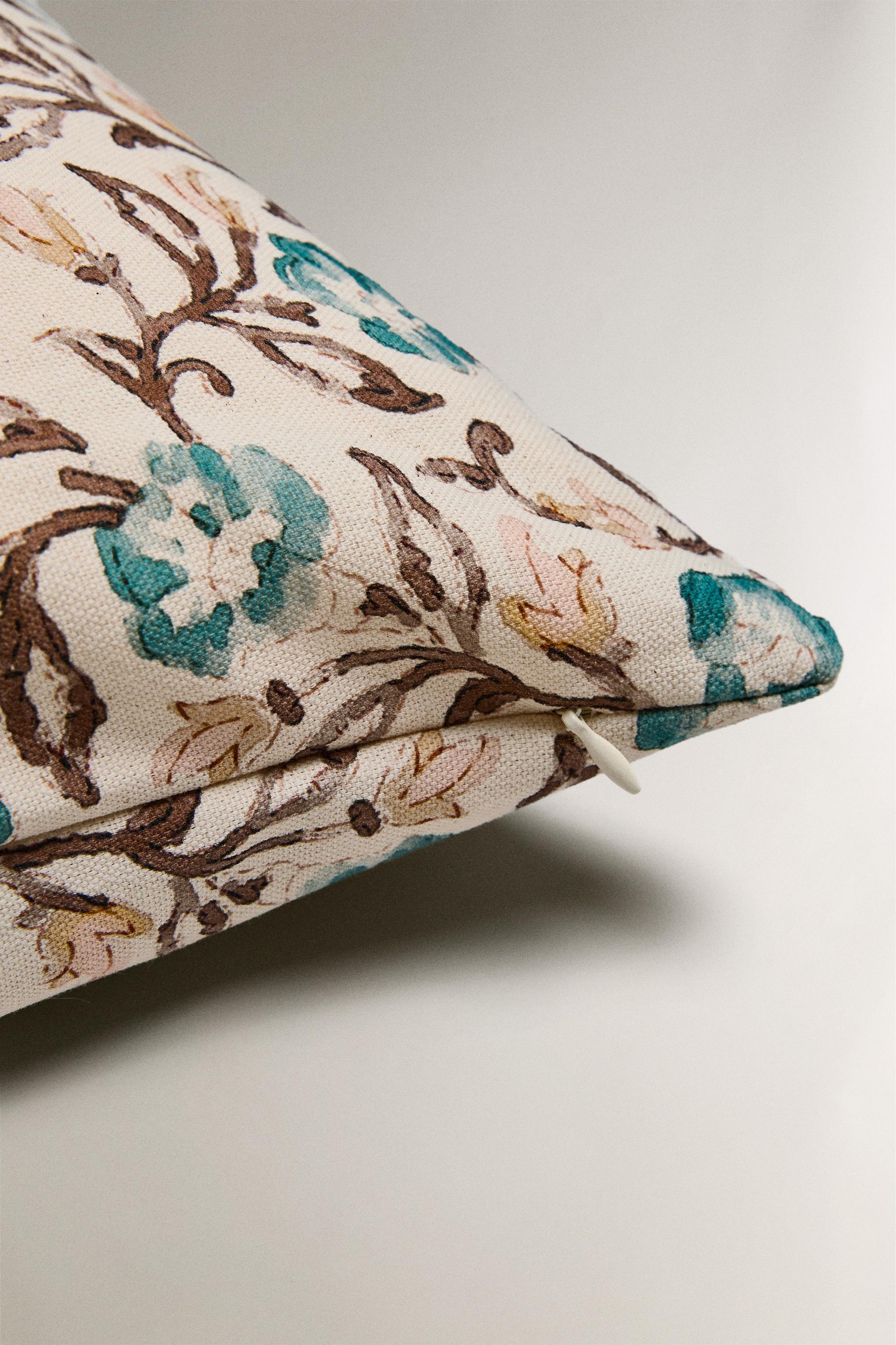 FLORAL PRINT THROW PILLOW COVER