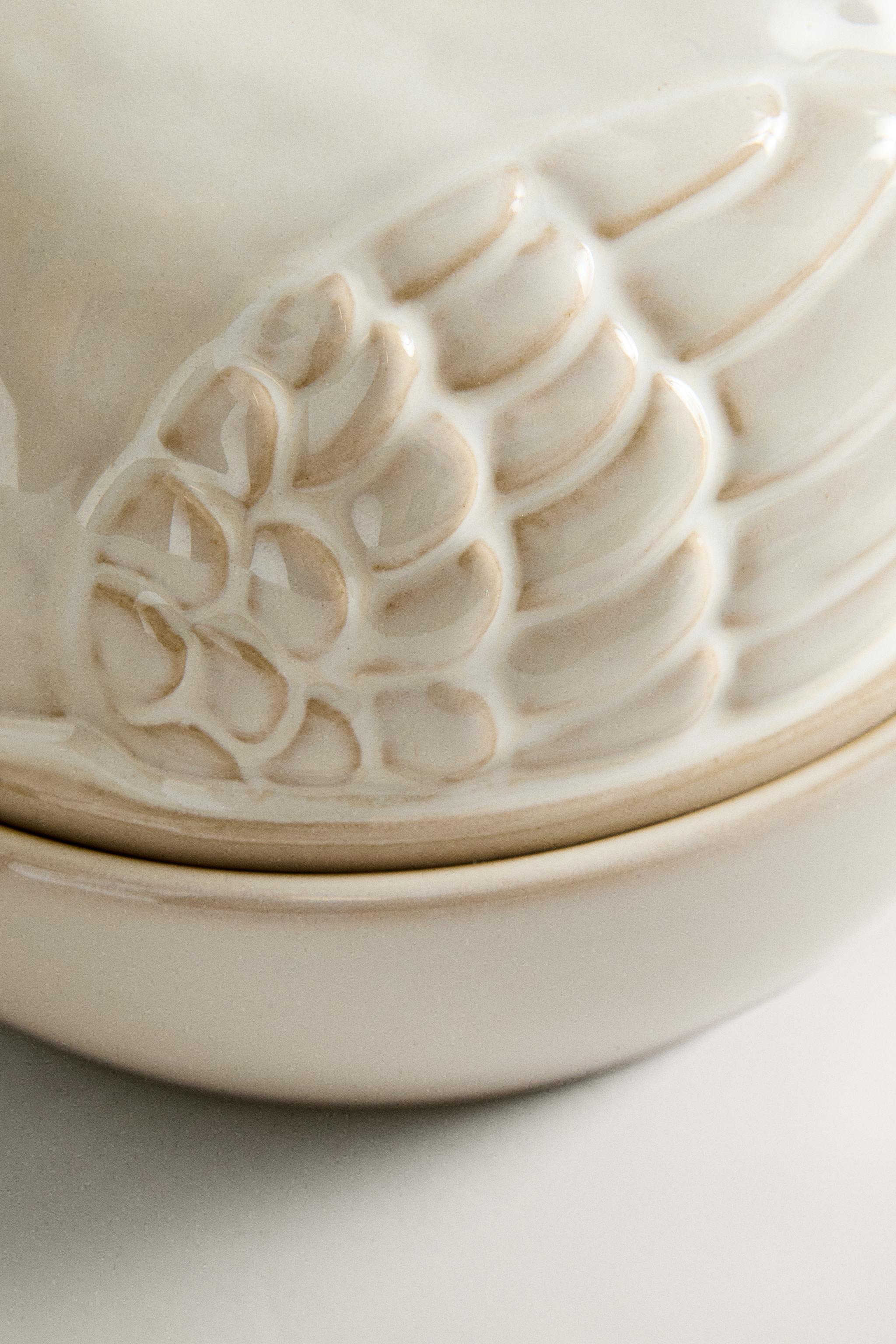 CERAMIC HEN STORAGE JAR