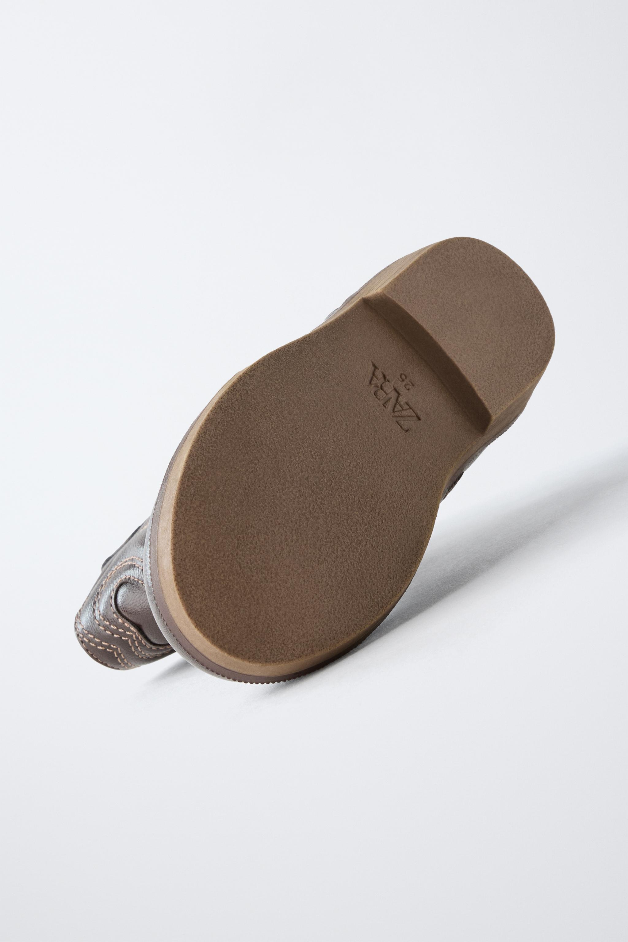 EMBROIDERED COWBOY BOOTS