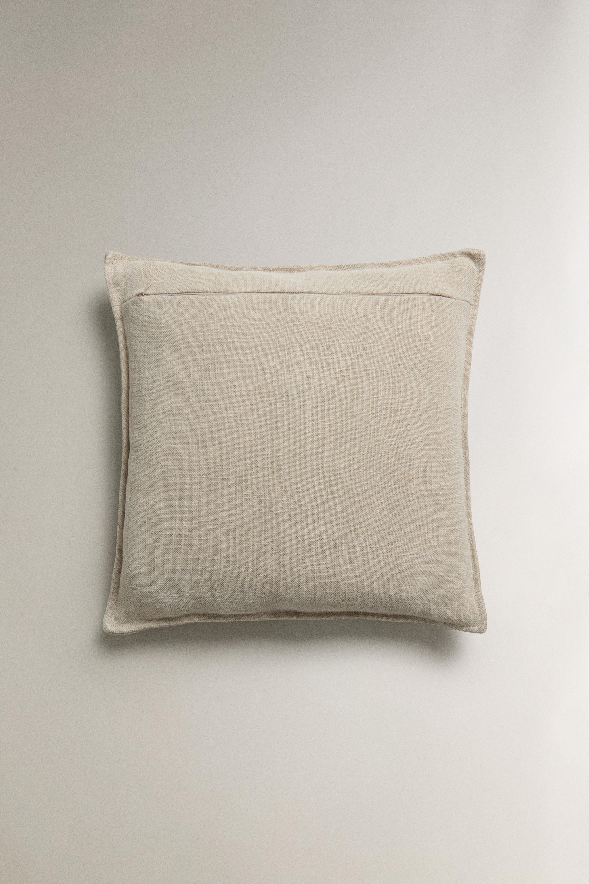 LINEN THROW PILLOW COVER WITH BACKSTITCHING