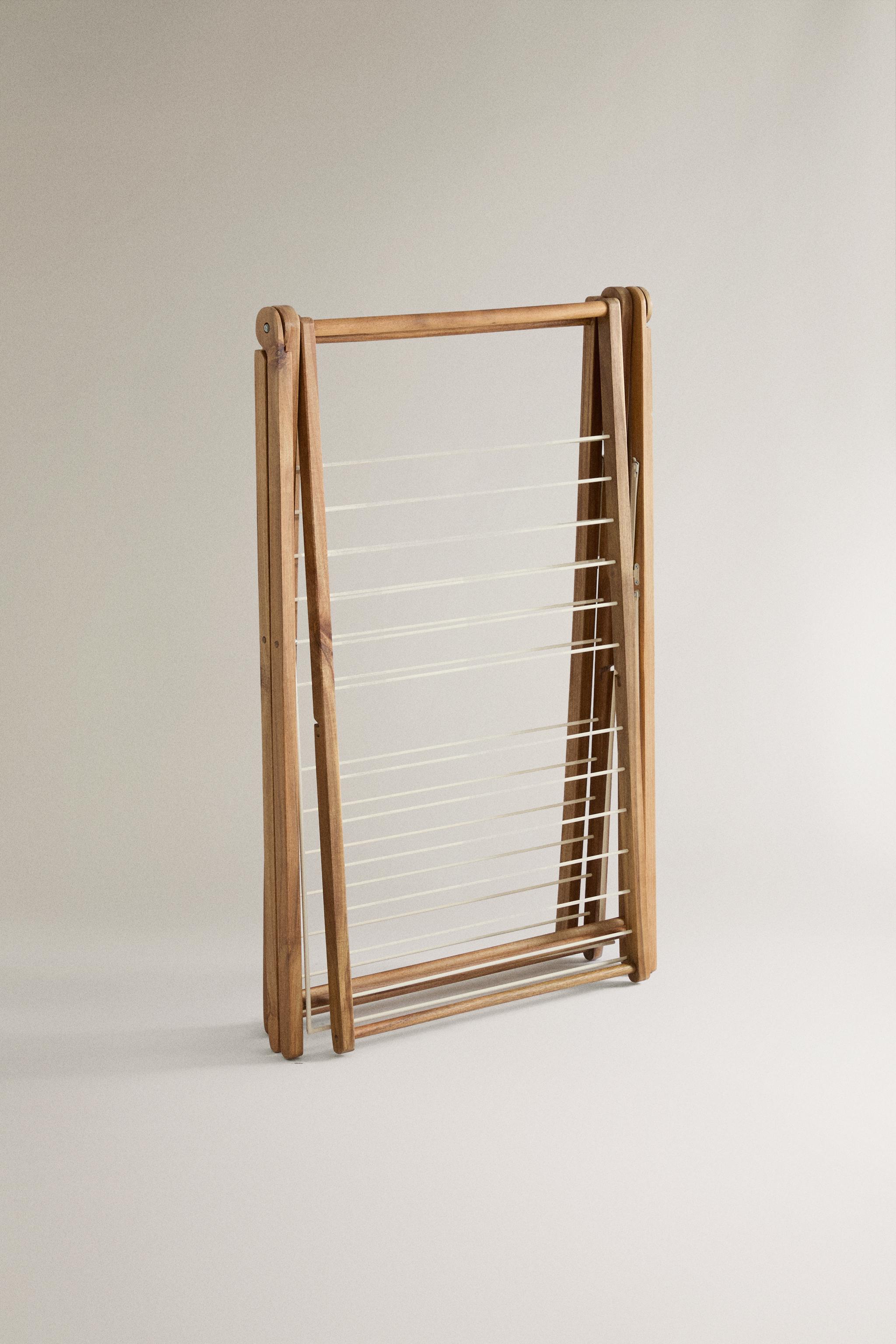 VERTICAL METAL AND WOODEN CLOTHES HORSE