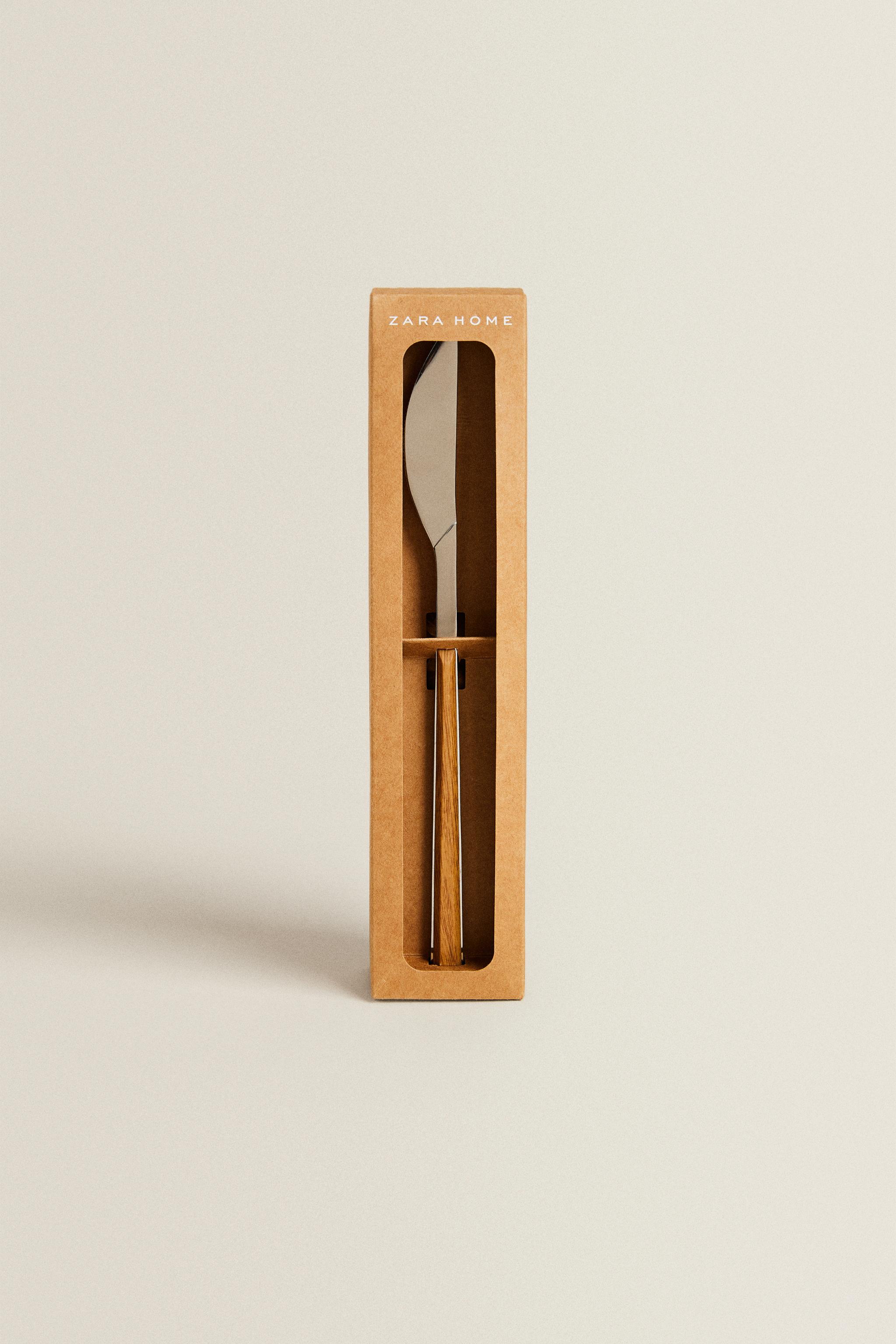 SET OF KNIVES WITH WOOD-DESIGN HANDLES (SET OF 4)