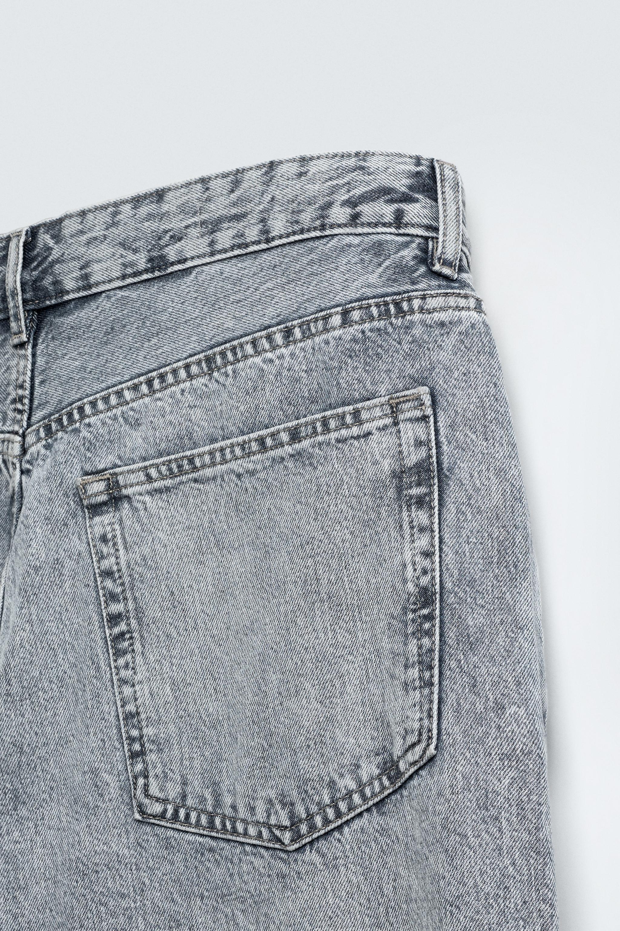 WIDE BAGGY FIT JEANS