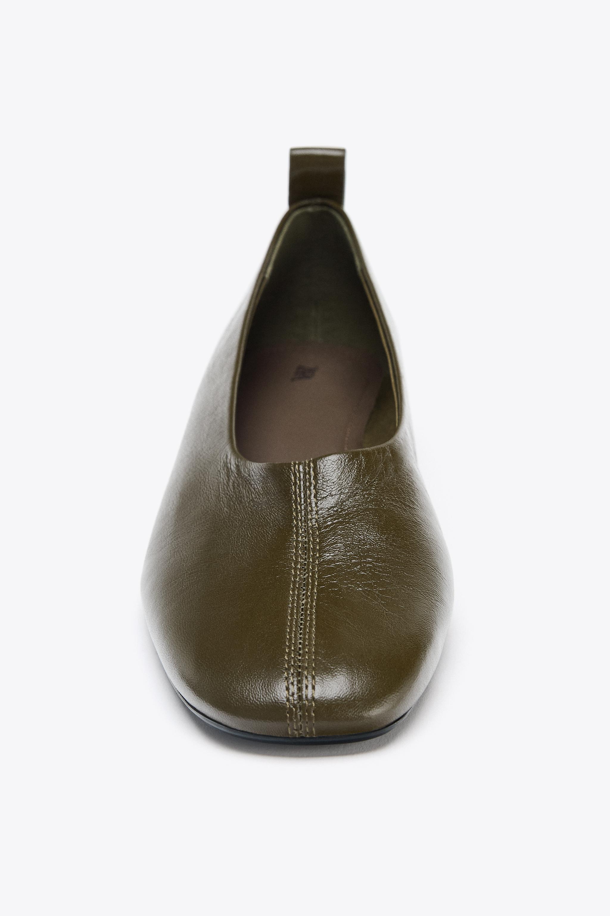 LOW HEELED LEATHER BALLET FLATS