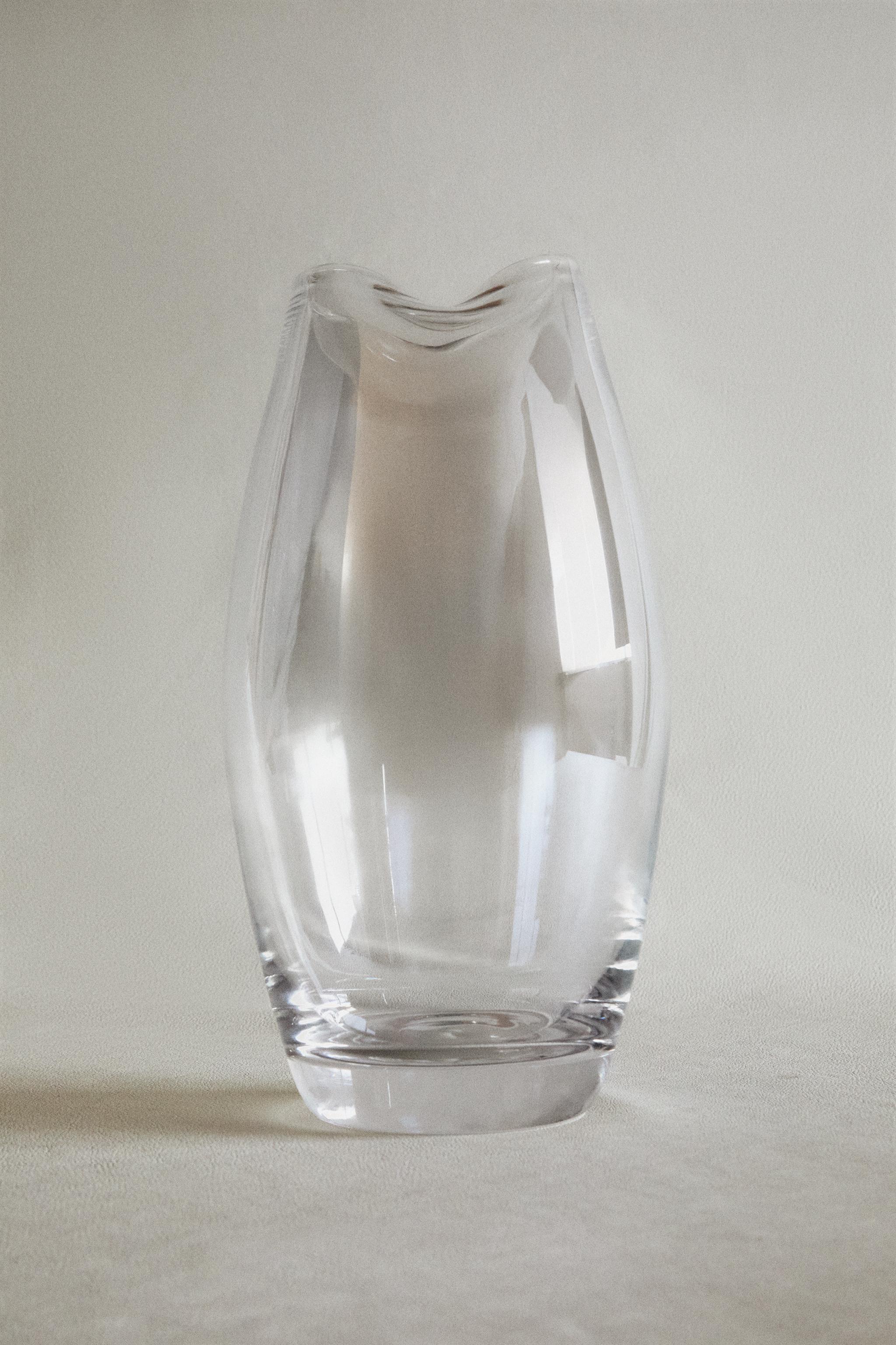 TALL VASE WITH IRREGULAR NECK