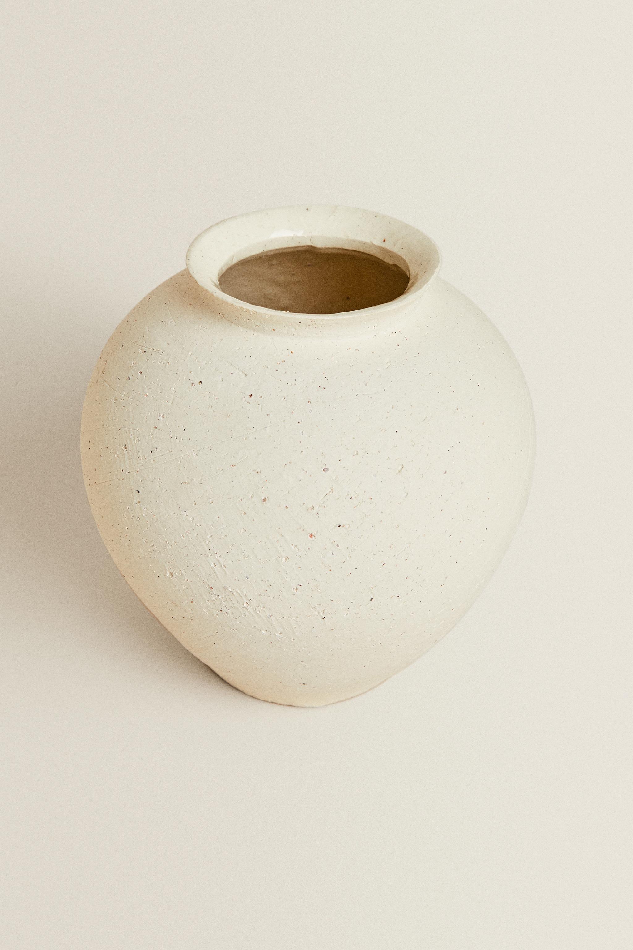 TEXTURED CERAMIC VASE