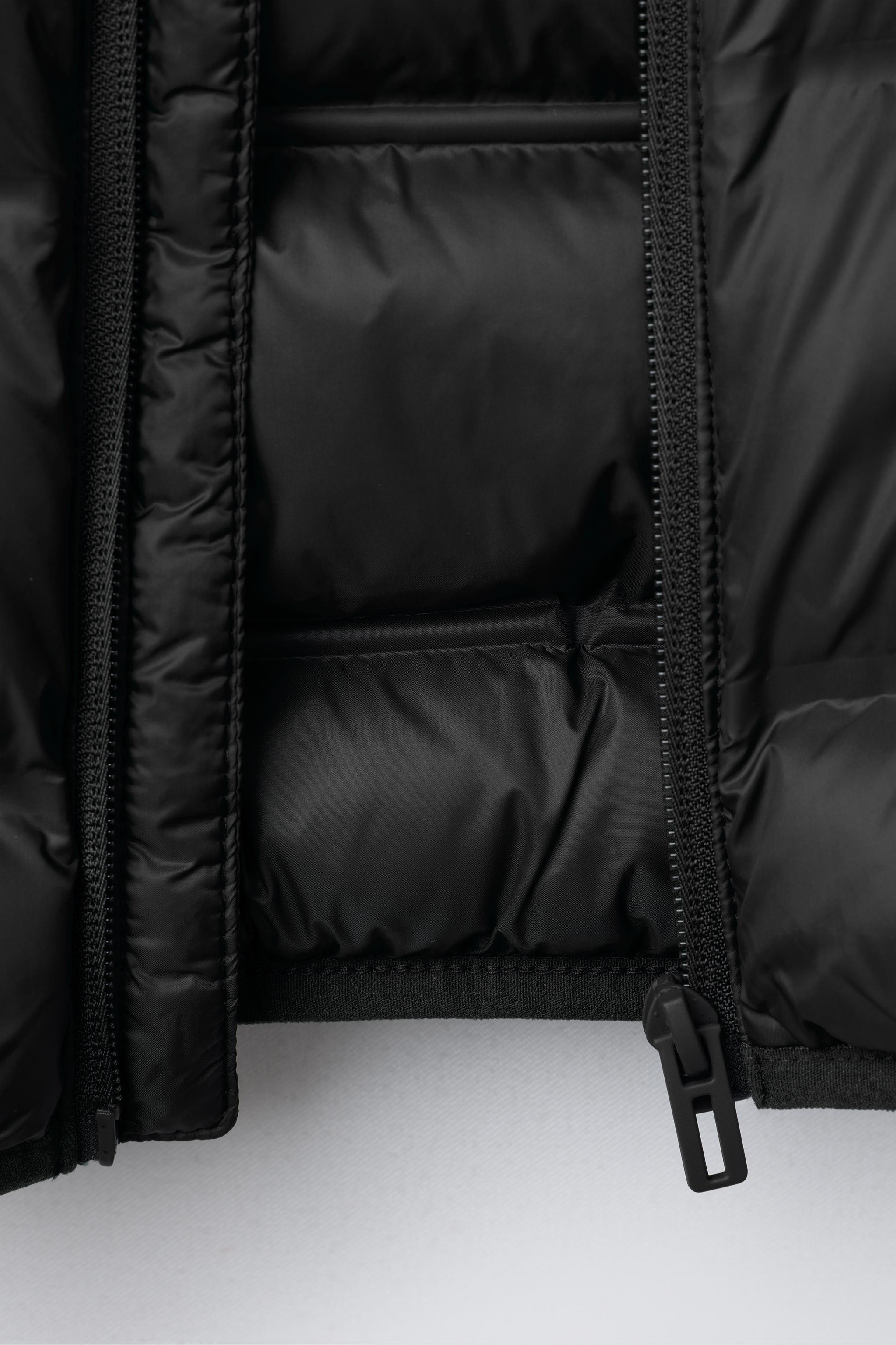 ULTRALIGHT HOODED PUFFER JACKET