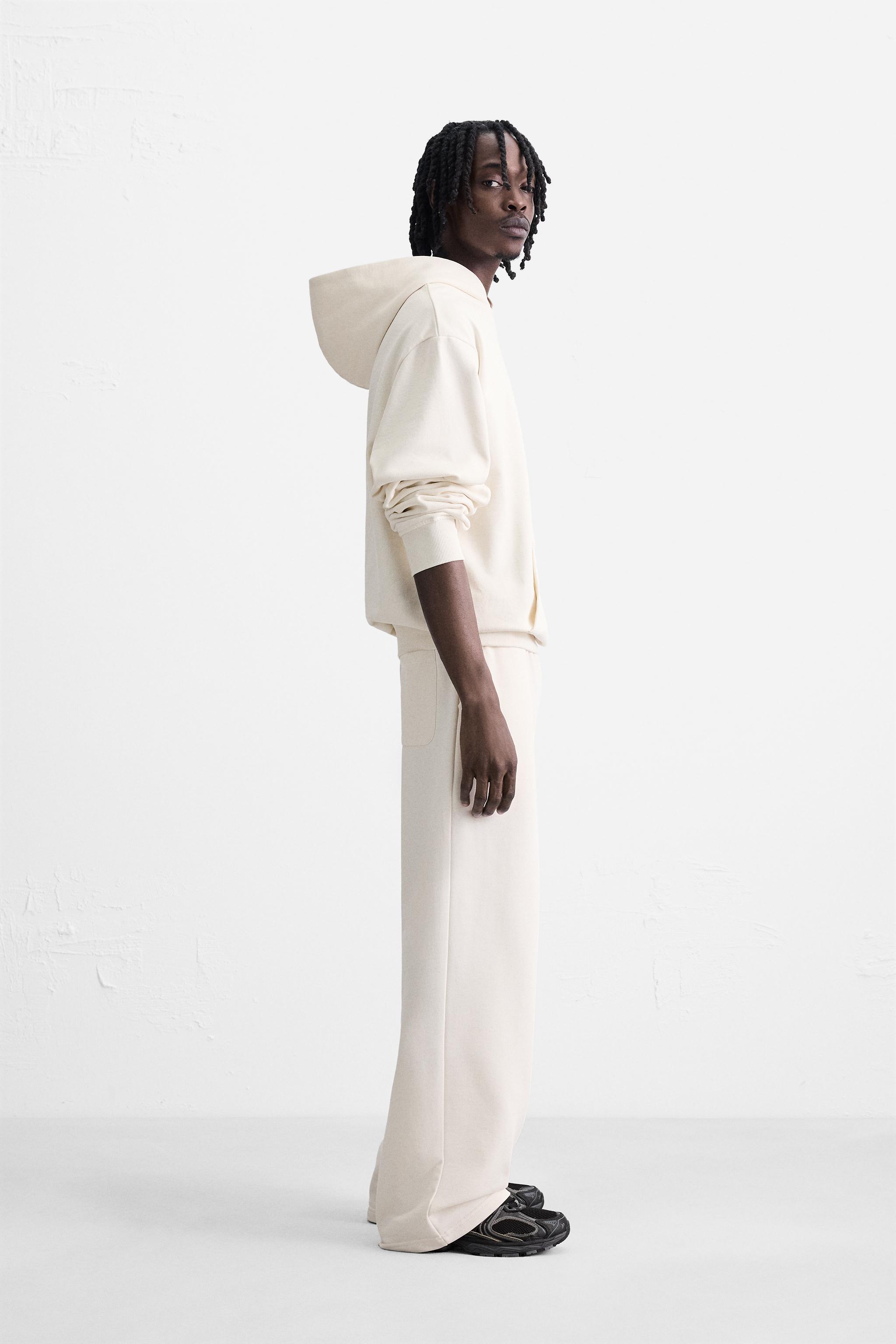 BASIC HOODIE SWEATSHIRT