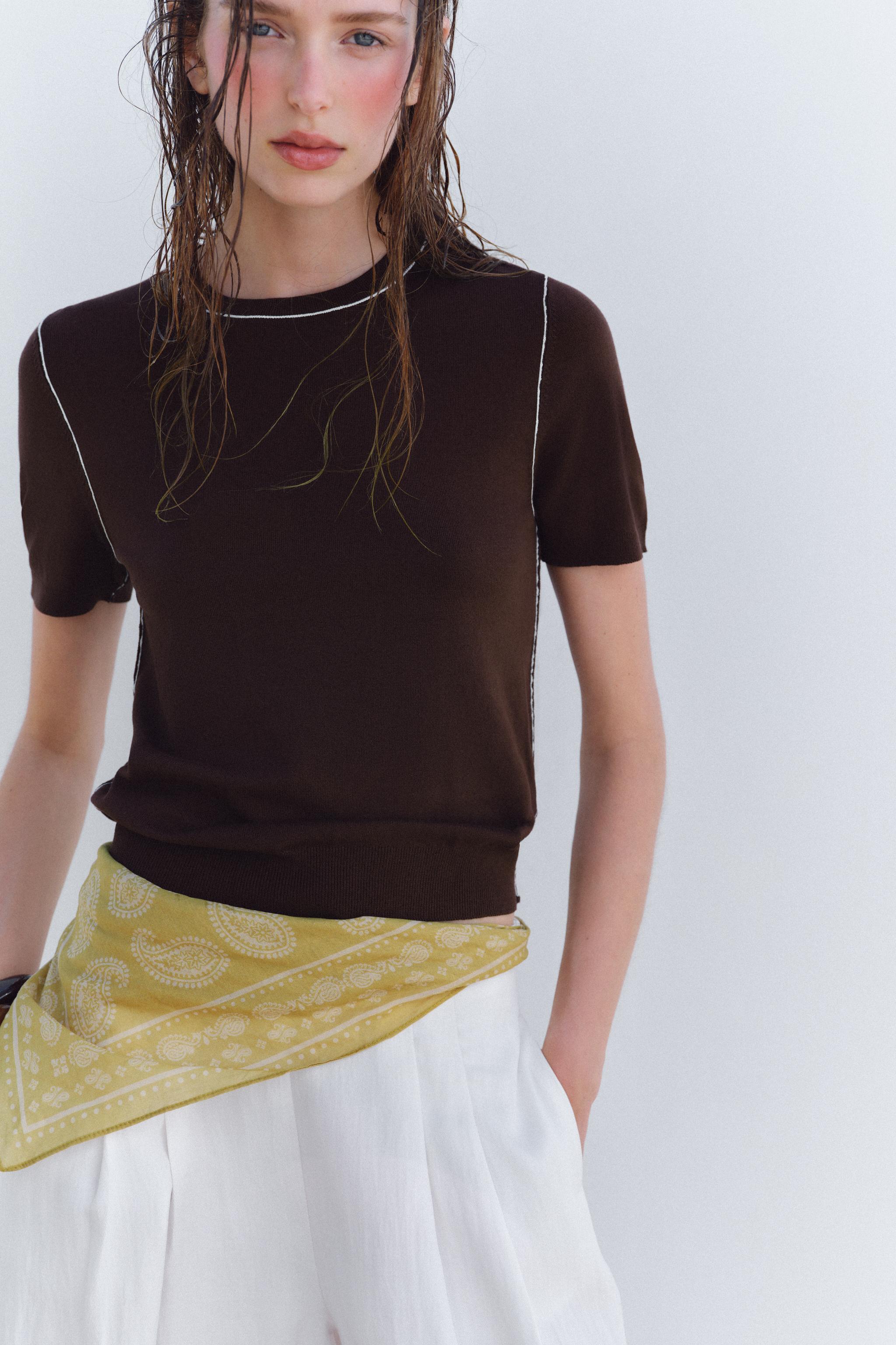 TRIMMED SHORT SLEEVE KNIT TOP