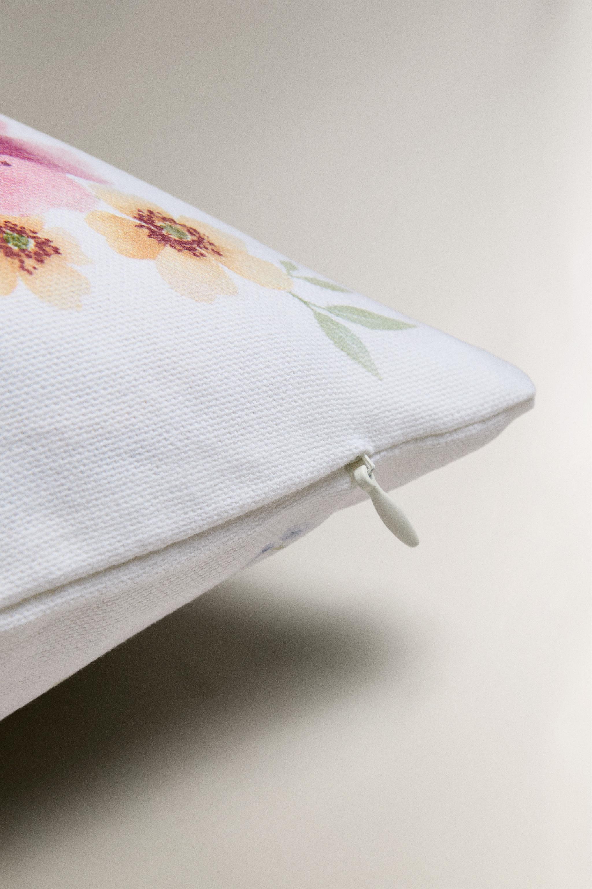 FLORAL PRINT THROW PILLOW COVER