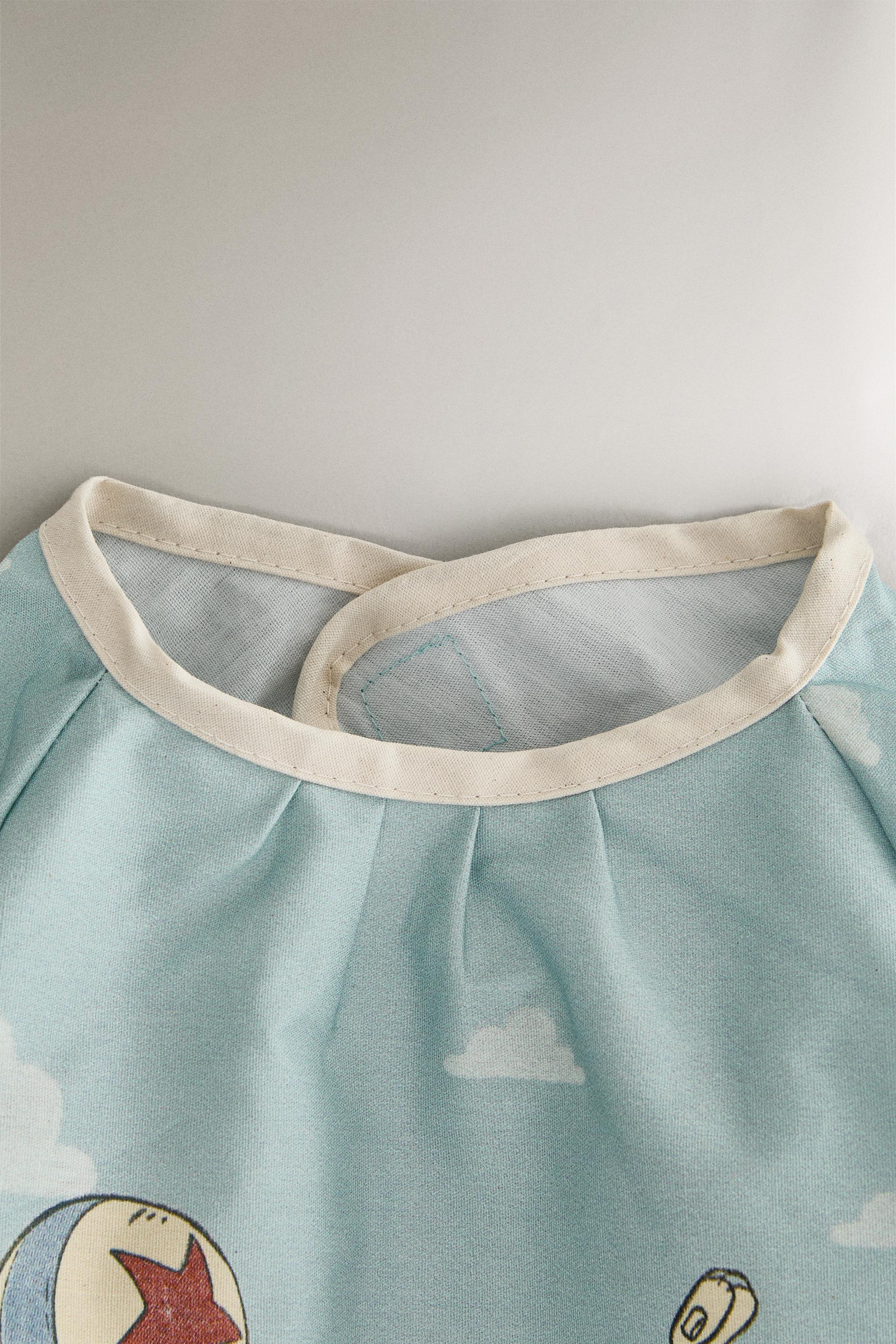 CHILDREN'S BIB WITH SLEEVES TOY STORY © DISNEY/PIXAR