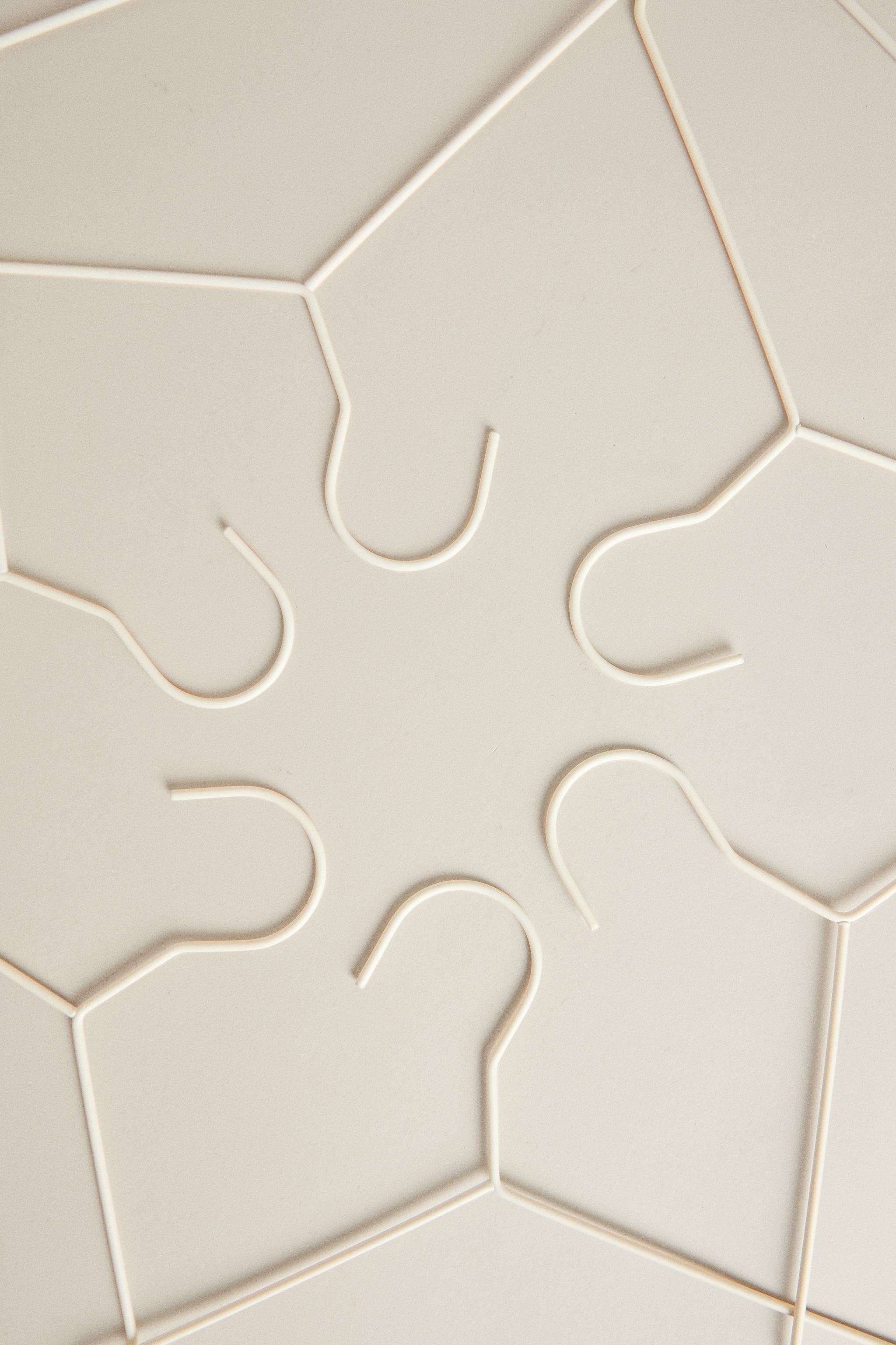 RUBBERIZED HANGERS (PACK OF 6)