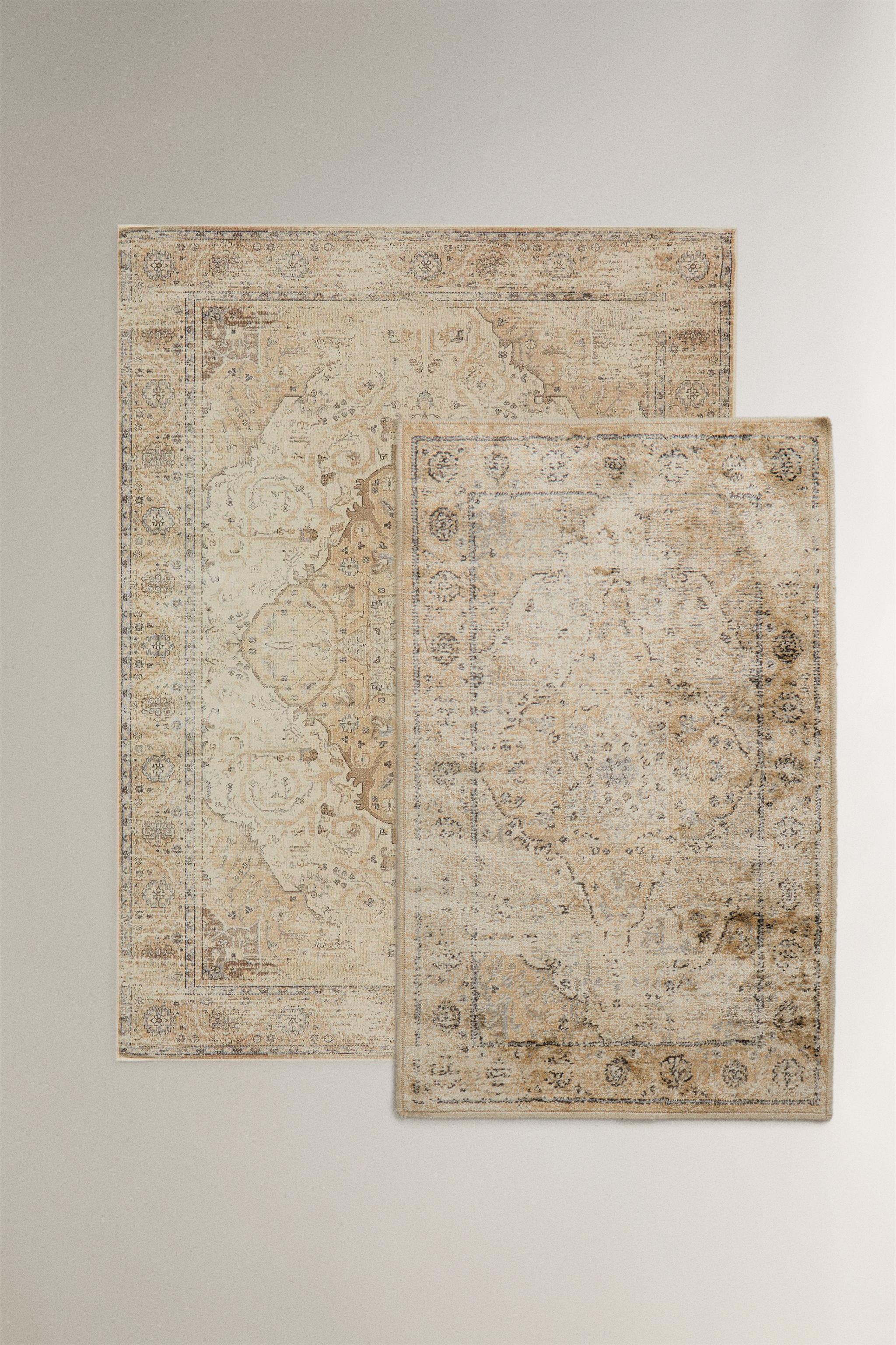 VINTAGE STYLE AREA RUG