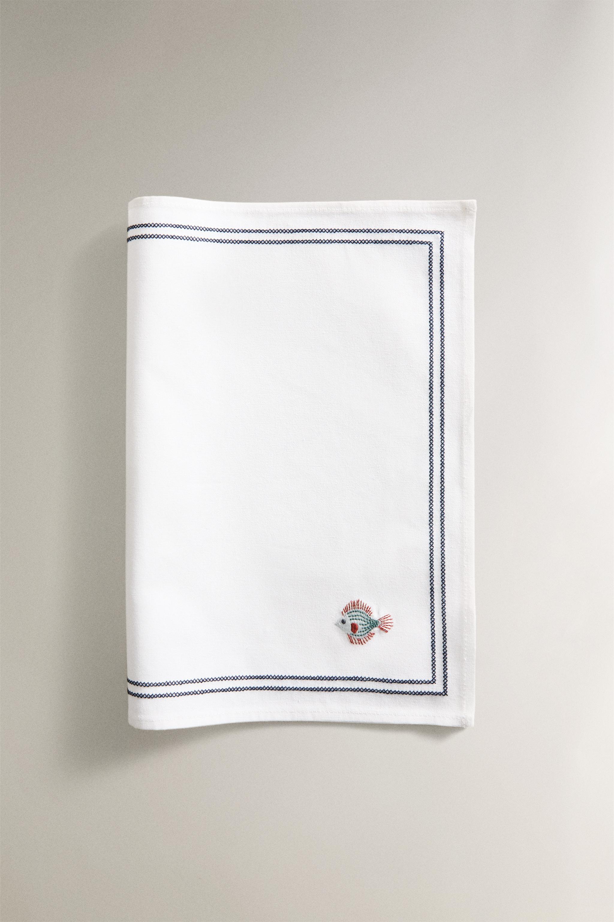 EMBROIDERED FISH PLACEMAT