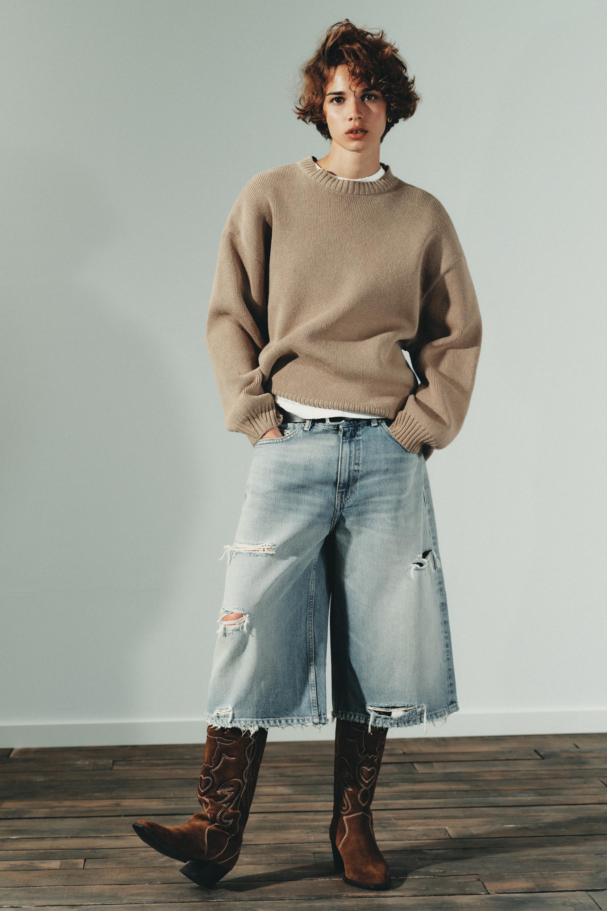 OVERSIZED KNIT SWEATER